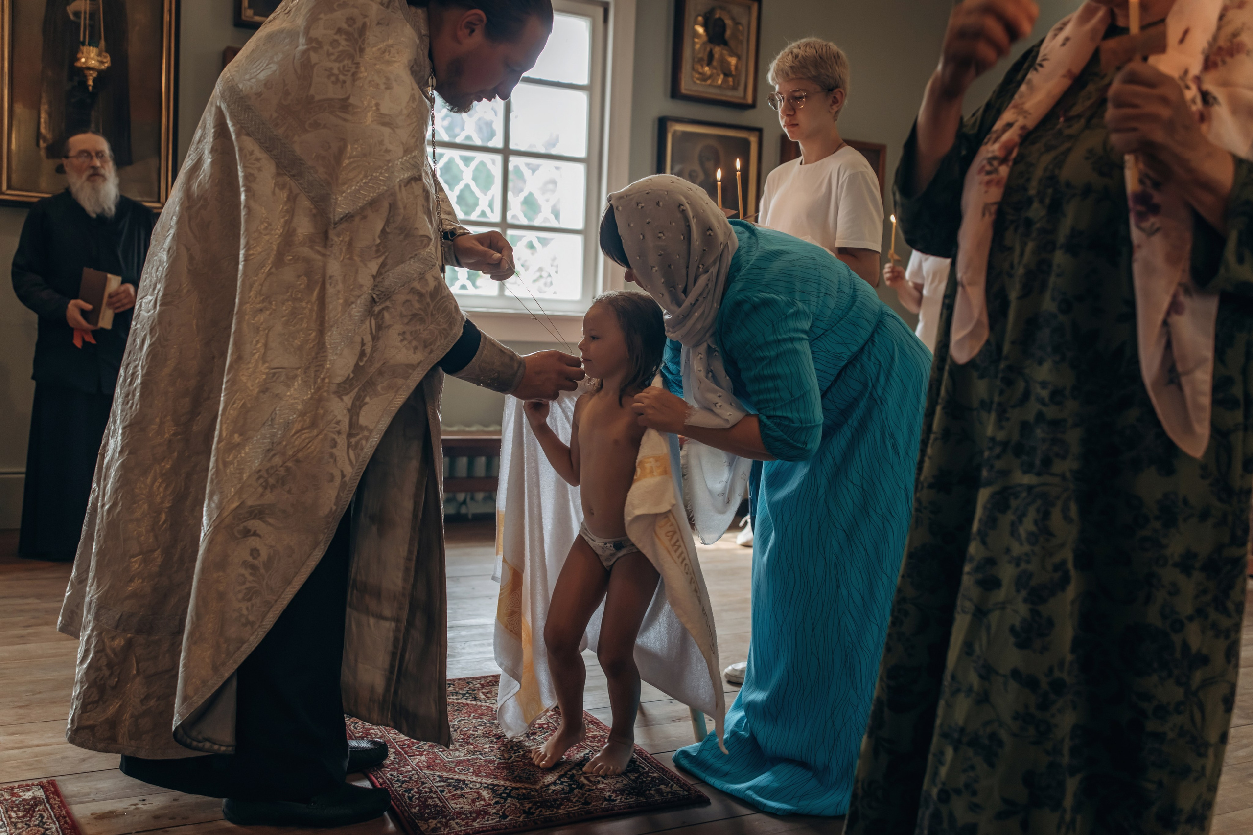 Крещение Василисы. Фотограф на крещении и венчании Елена Плинер, Псков и Псковская область