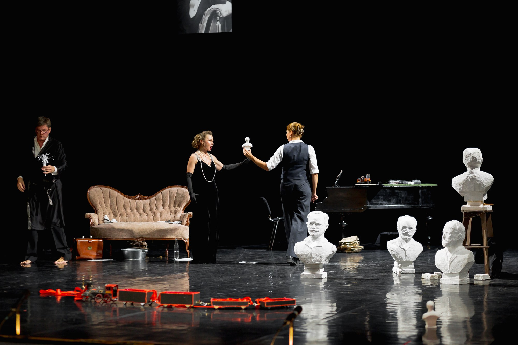 Спектакль Приглушенные голоса в Театре Эрмитажа (+репетиция). Семейный и портретный фотограф в Санкт-Петербурге Андрей Воробьев