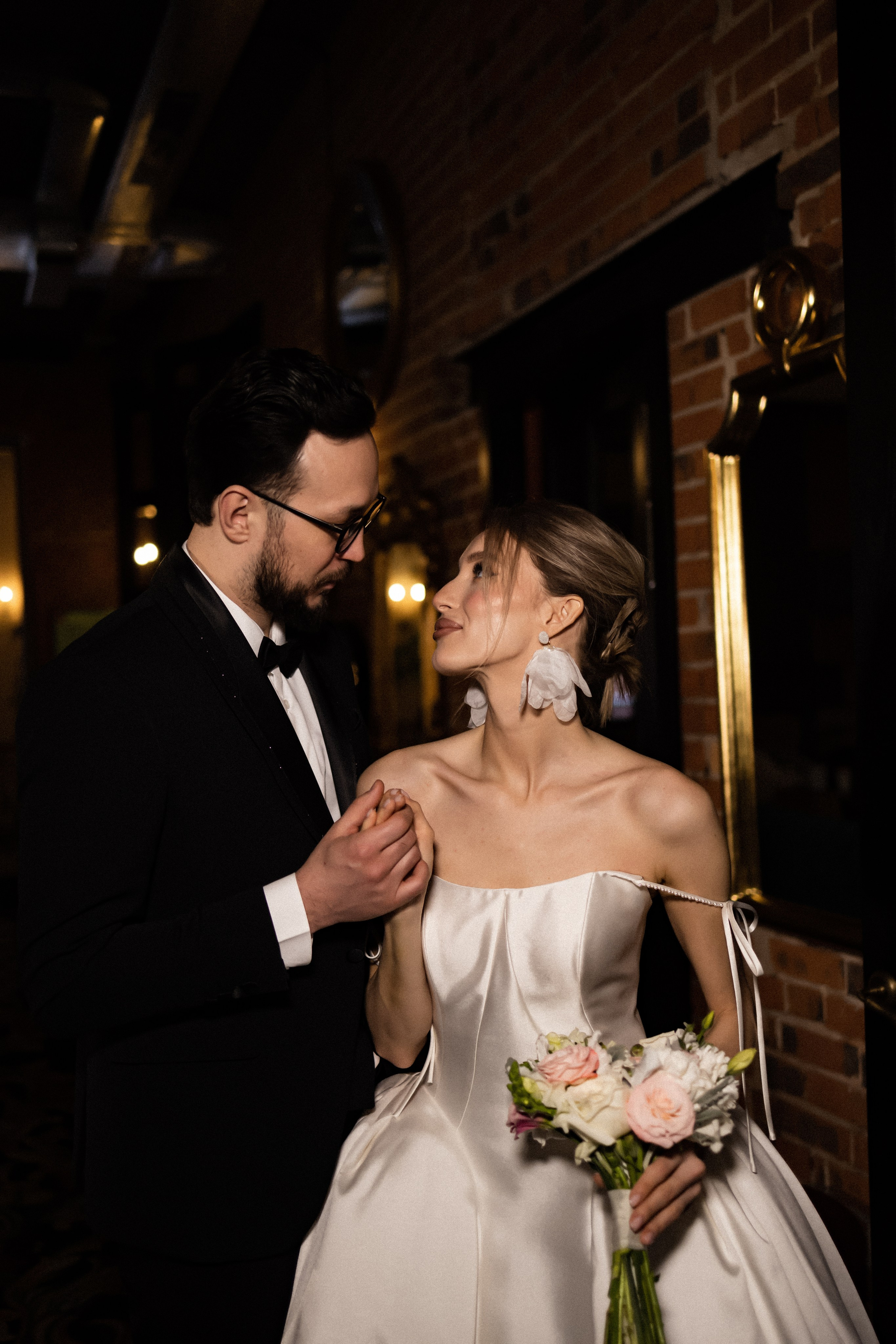 Свадебная в ресторане. Фотограф Арина Шмакова