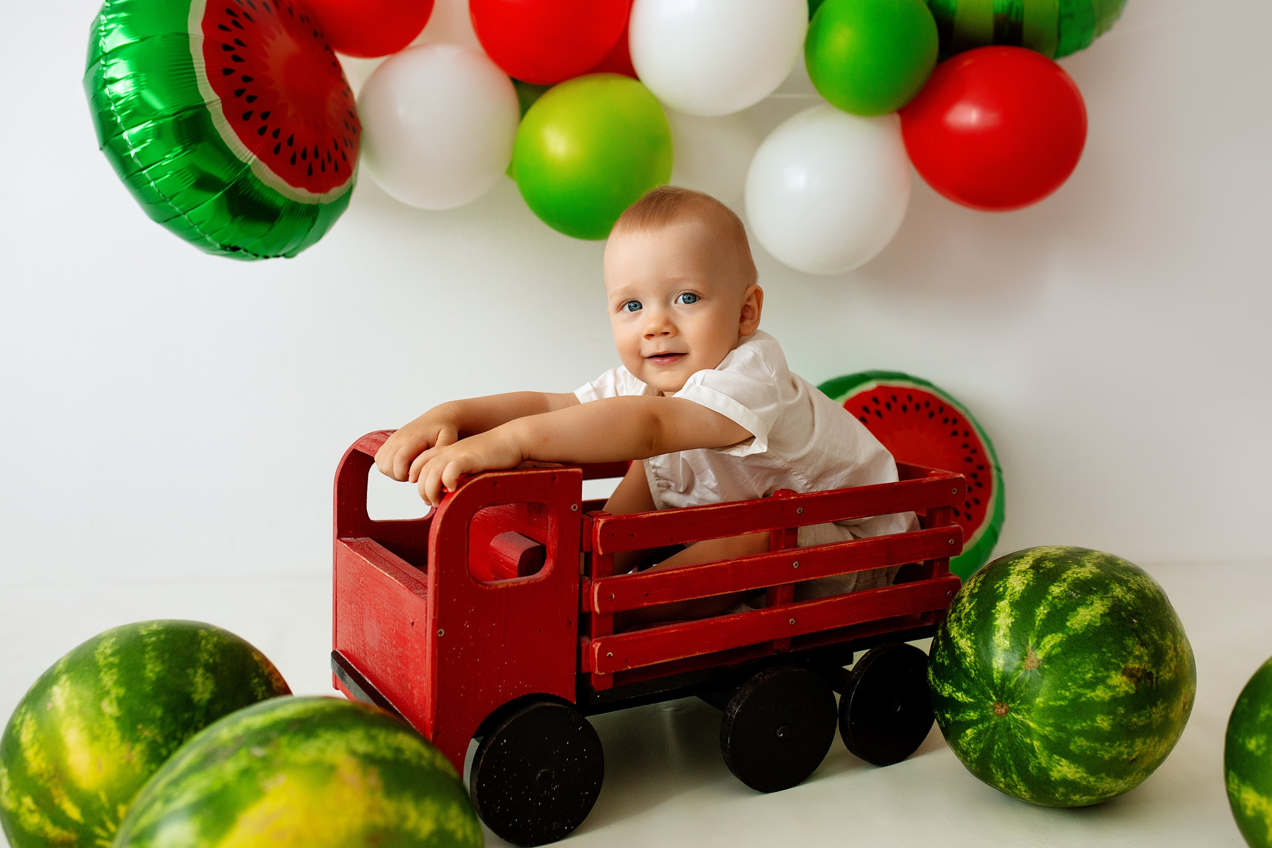 КОСТЯ и арбузы. Фотограф новорожденных Оксана Полевская