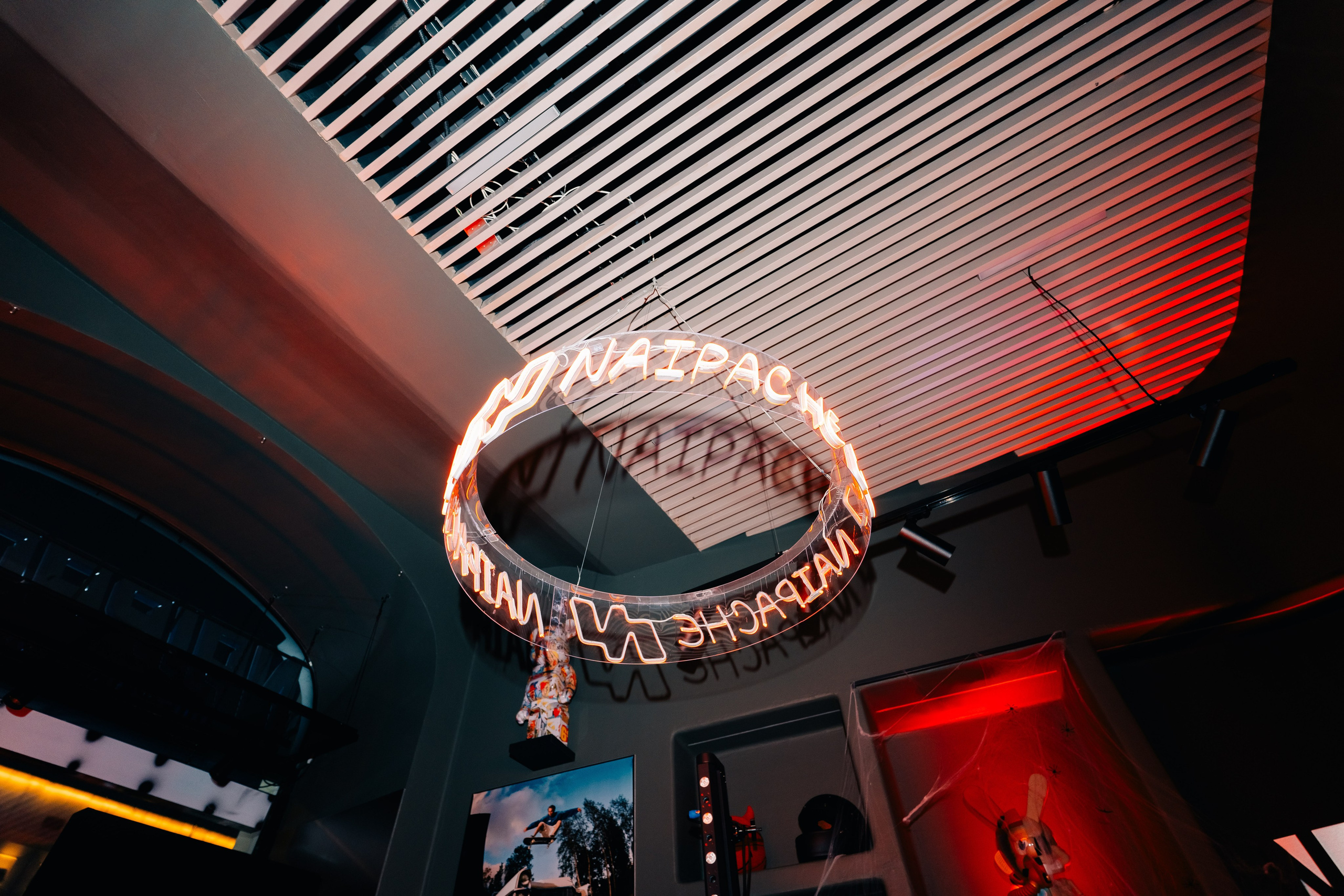 NAIPACHE DARK NIGHT x TWINBY. @oljiofilm: Олег Иванов — фотограф