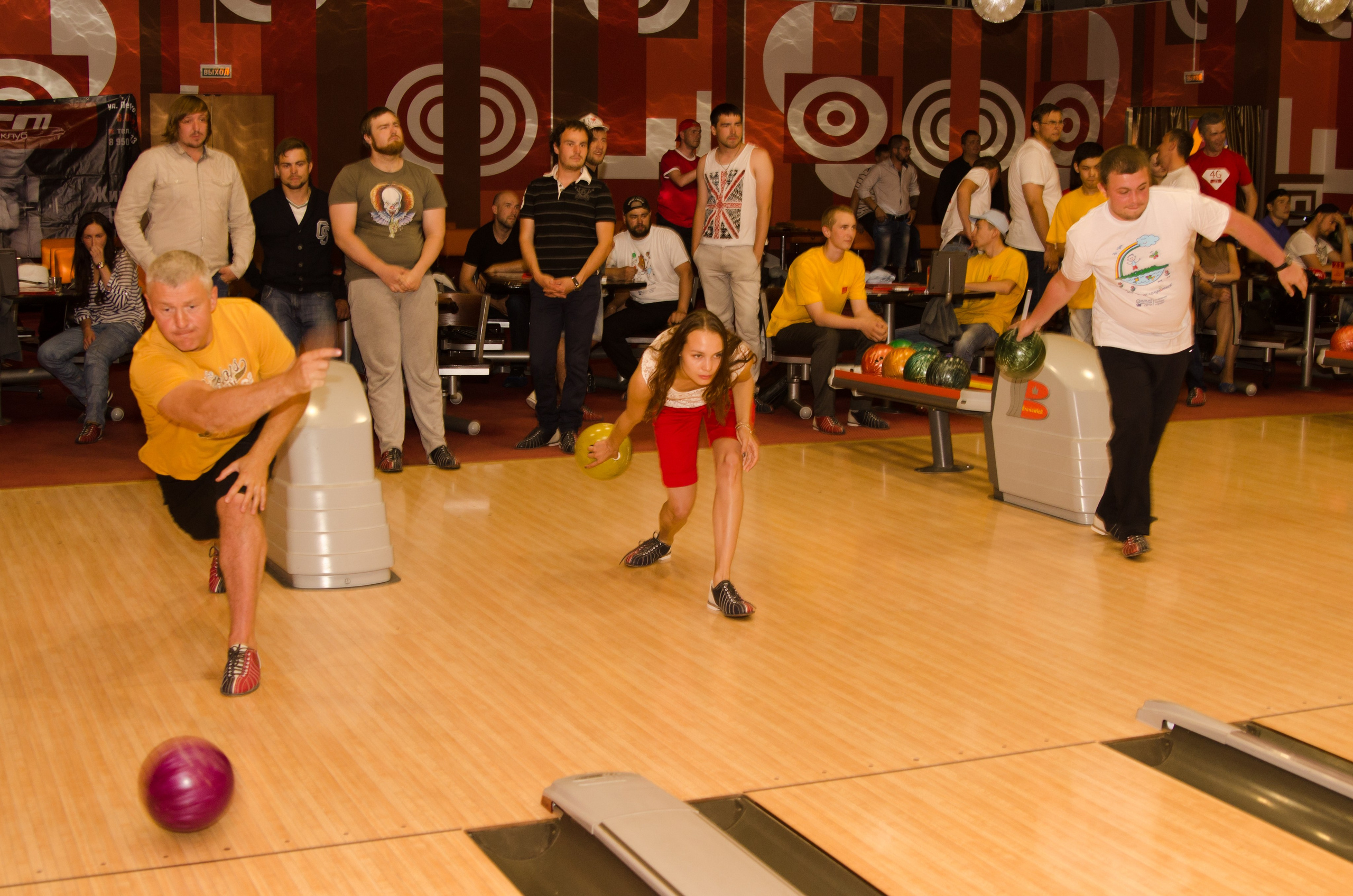 Копоратив.МТС-Теле2-Ростелеком.Боулинг. Свадебный и семейный фотограф Денис Лукьянов в Краснодаре, Краснодарском крае и Республике Крым