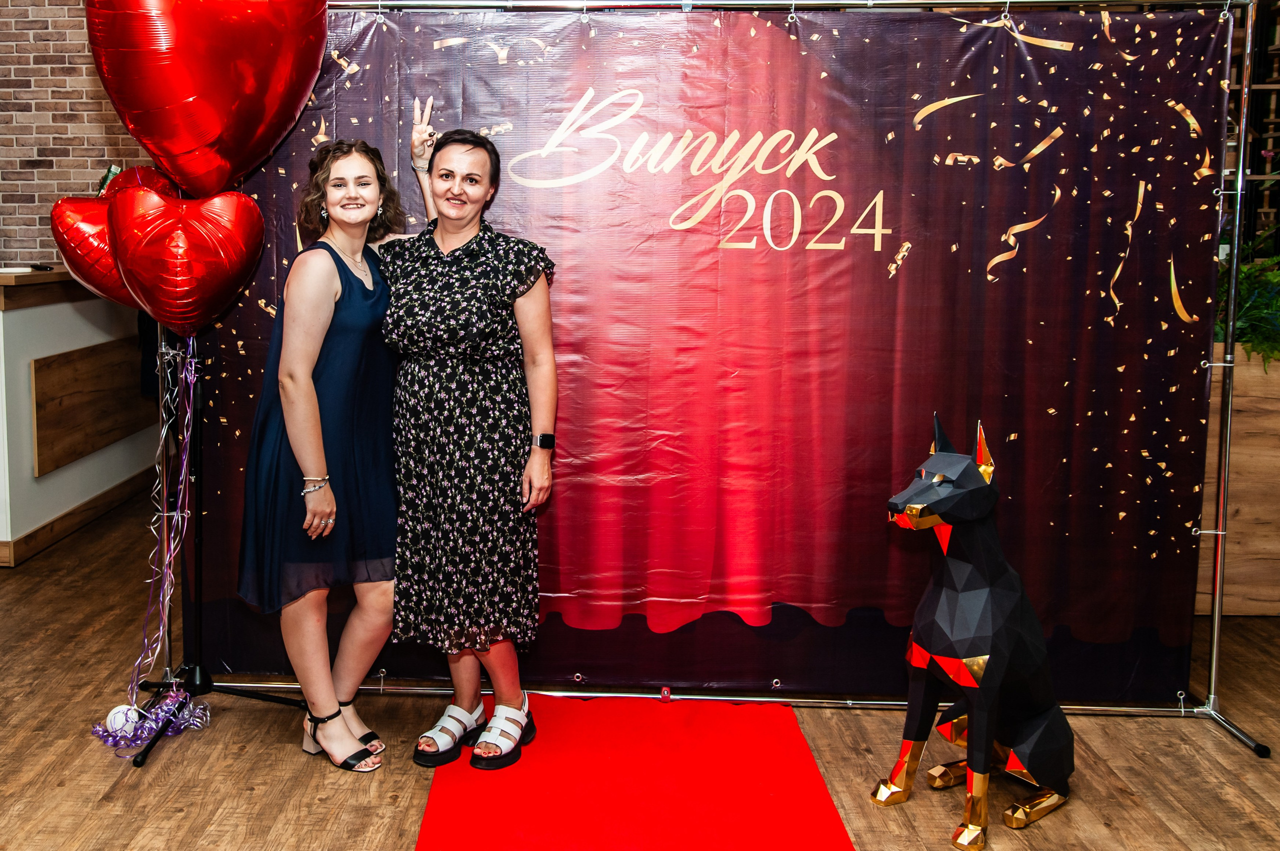 Выпускной МАОУ СОШ № 17 им. Эдуарда Есаяна. Свадебный и семейный фотограф Денис Лукьянов в Краснодаре, Краснодарском крае и Республике Крым