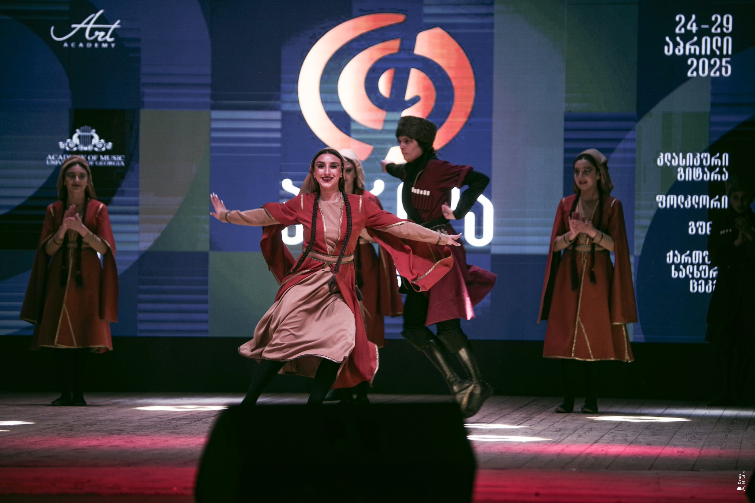 Танцы в Хоби. Портретный фотограф Денис Милютин