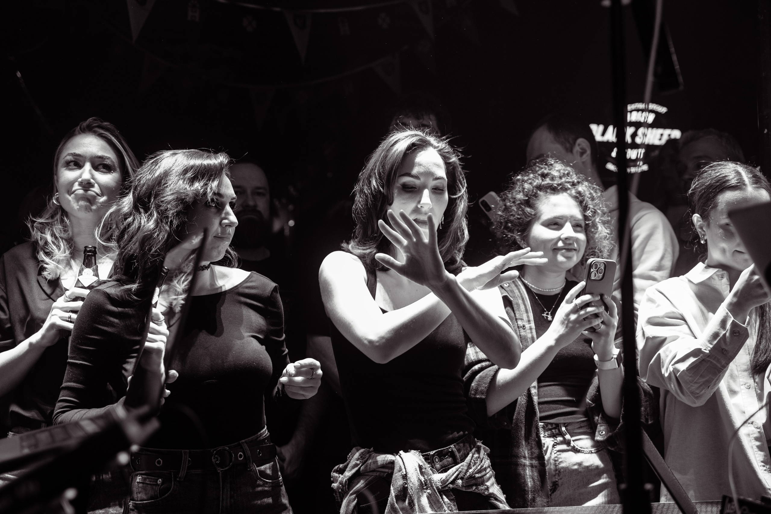 Репортажные съемки. Дипломированный фотограф в Новосибирске. Фотографирую свадьбы, репортажи, индивидуальные фотосессии, lovestory(семейные)