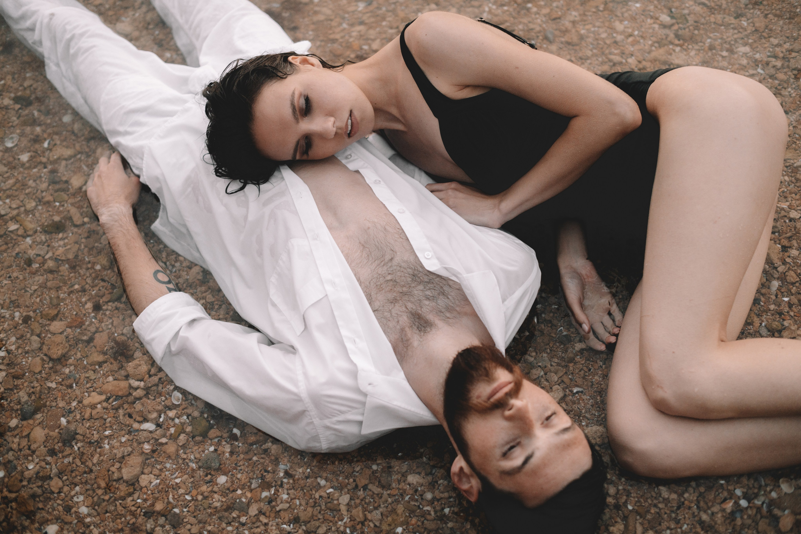 Свадебная фотосессия в Щелкино ,Бухта Космонавтов. Выездная церемония на берегу моря Крым. Свадебный и семейный фотограф и видеограф, Крым, Москва, Санкт -Петербург