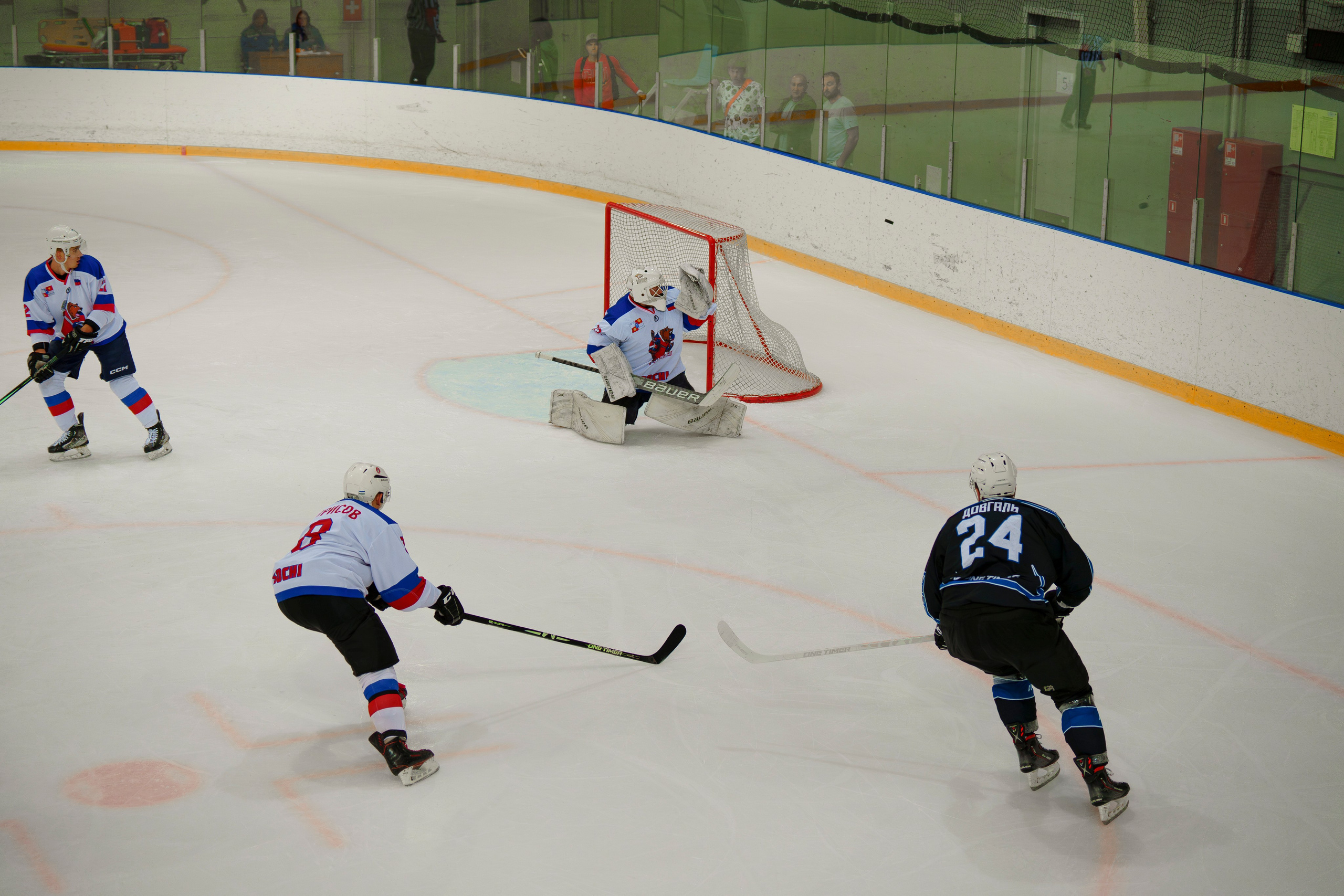Фотосъемка хоккейных матчей в Сочи. Фотограф видеограф Геннадий Янбаев в Сочи, Краснодаре