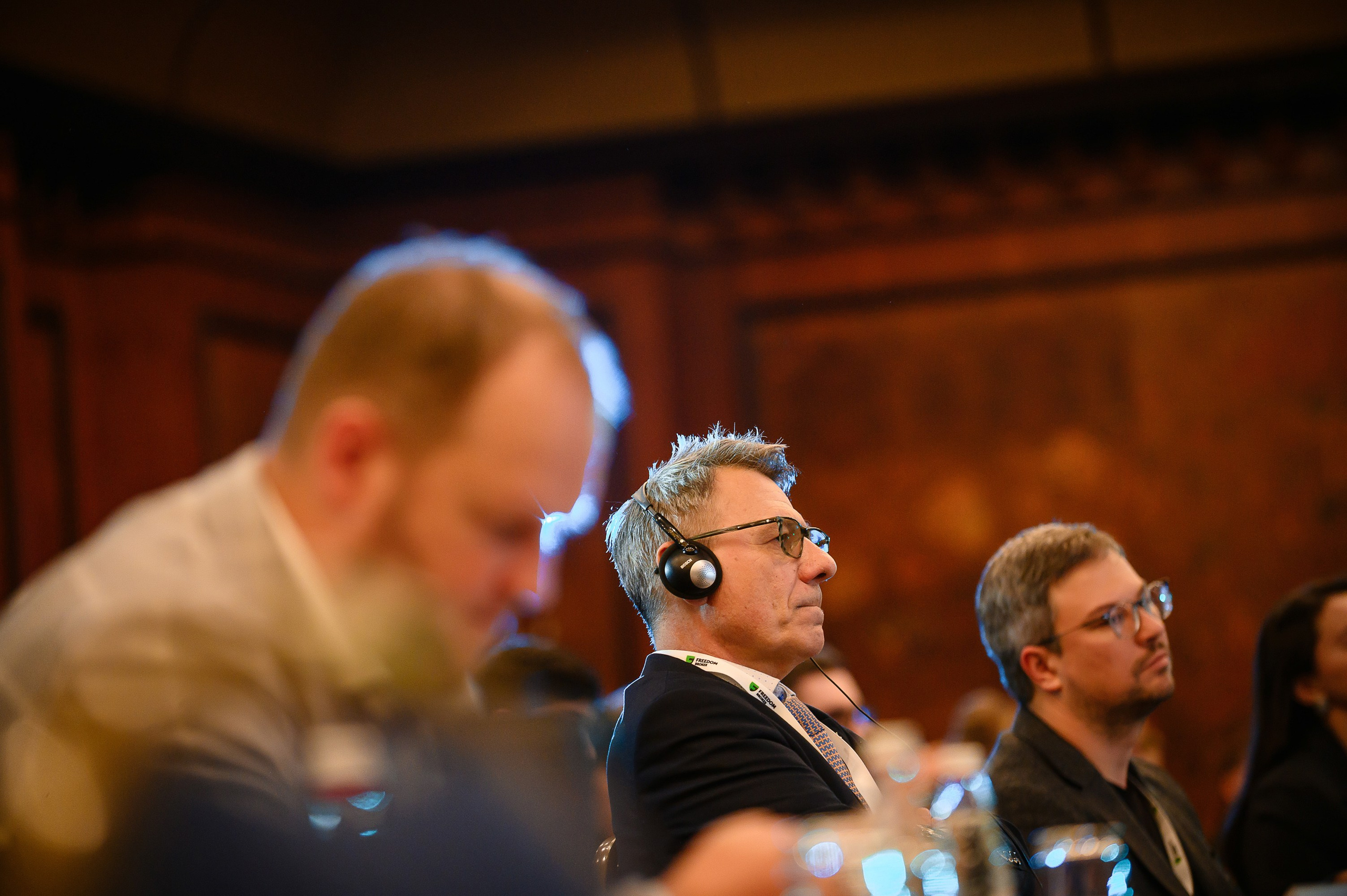 Финансовая карьера в эпоху ИИ. Freedom holding corp. Интерьерный и репортажный фотограф в Алматы