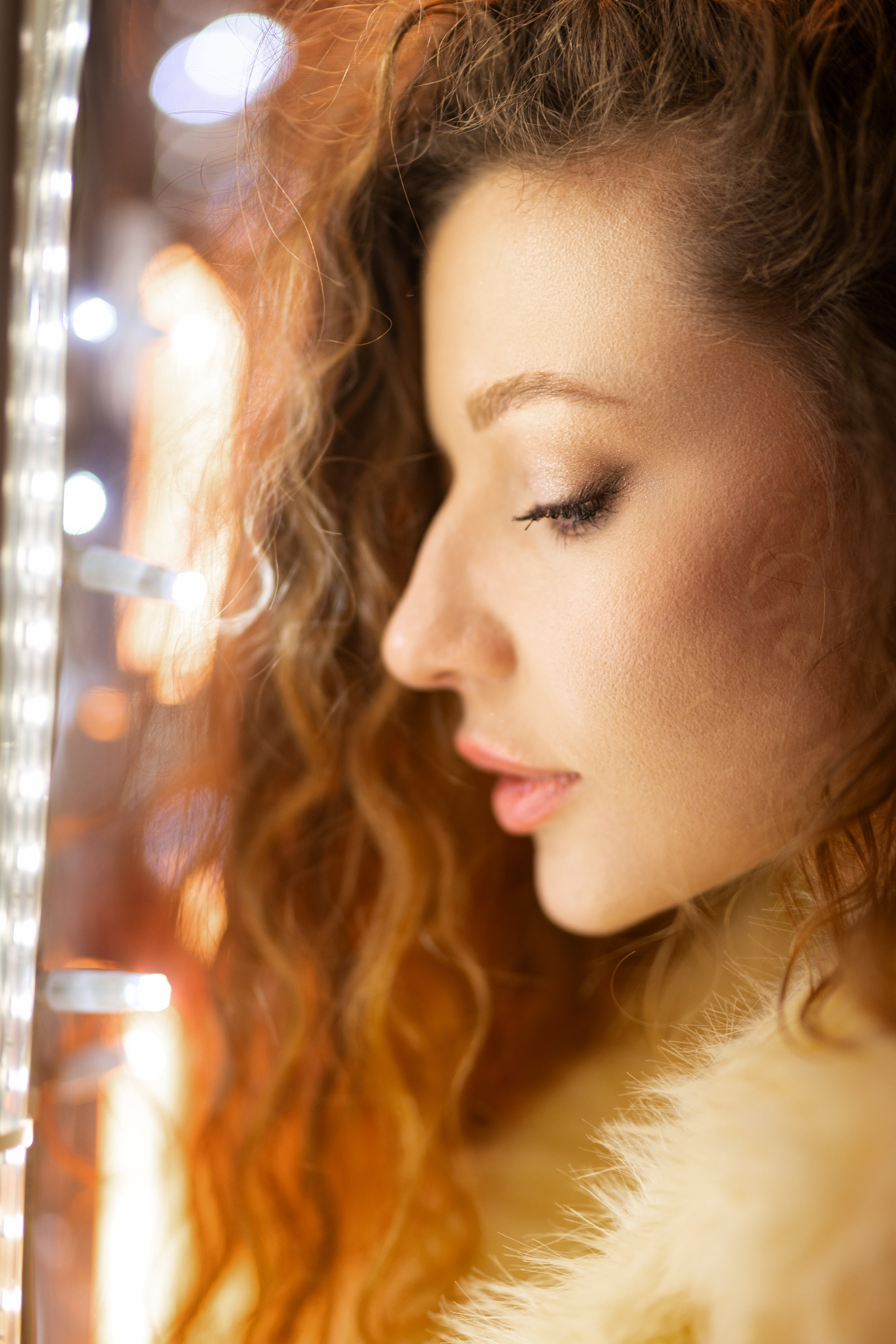 Ночная новогодняя фотосессия у праздничной елки