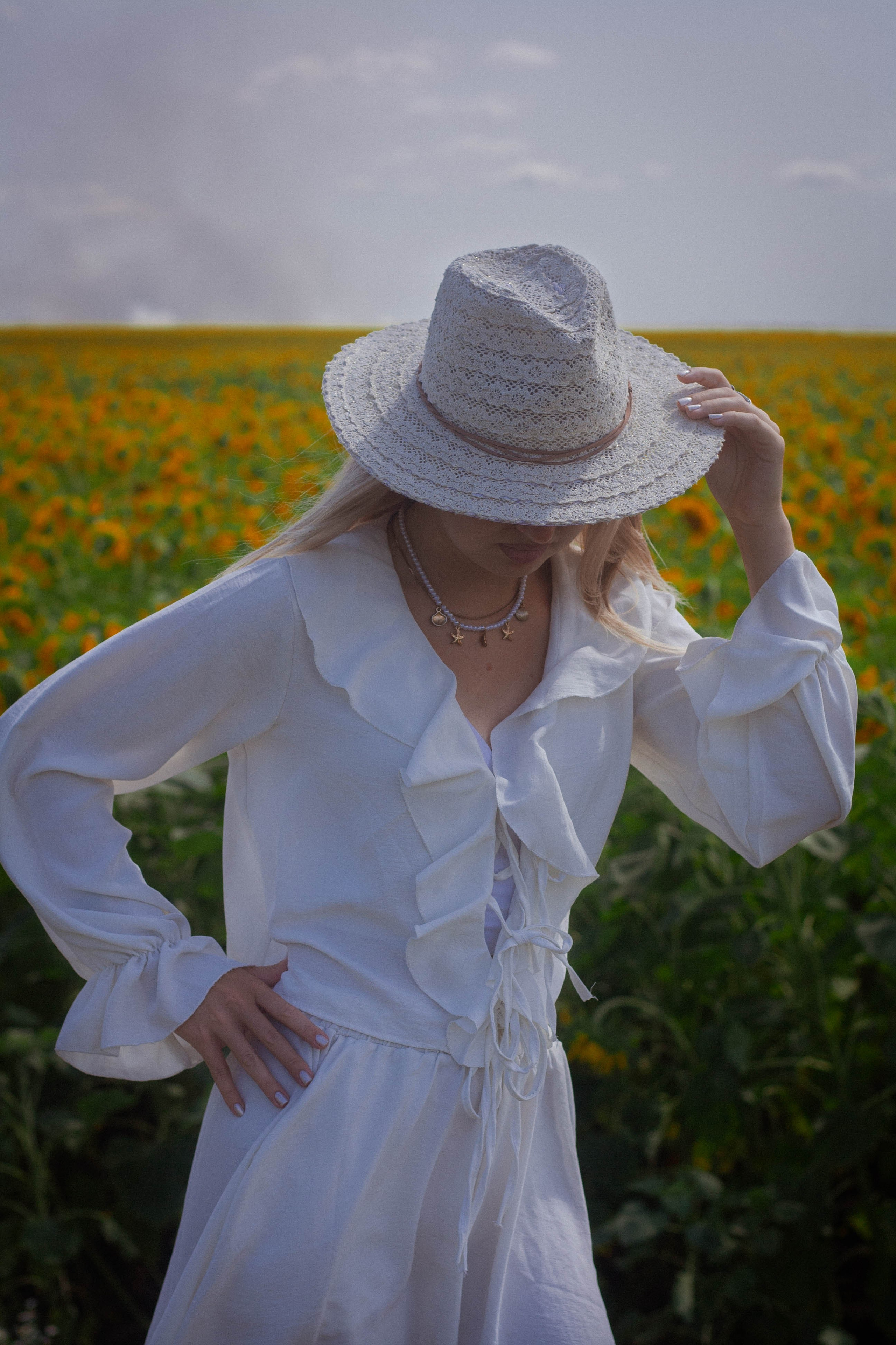 Настроение: уйти в поле с подсолнухами. Портретный фотограф в Саратове