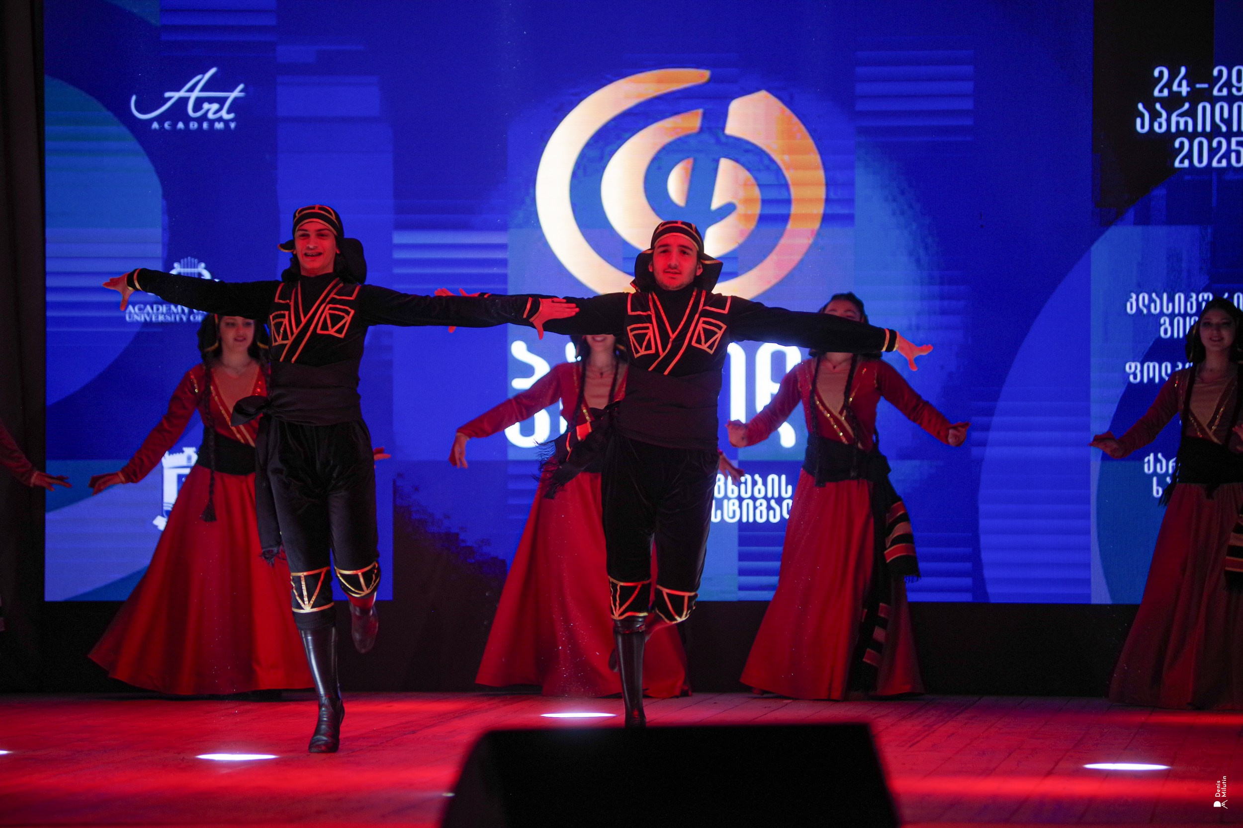 Танцы в Хоби. Портретный фотограф Денис Милютин