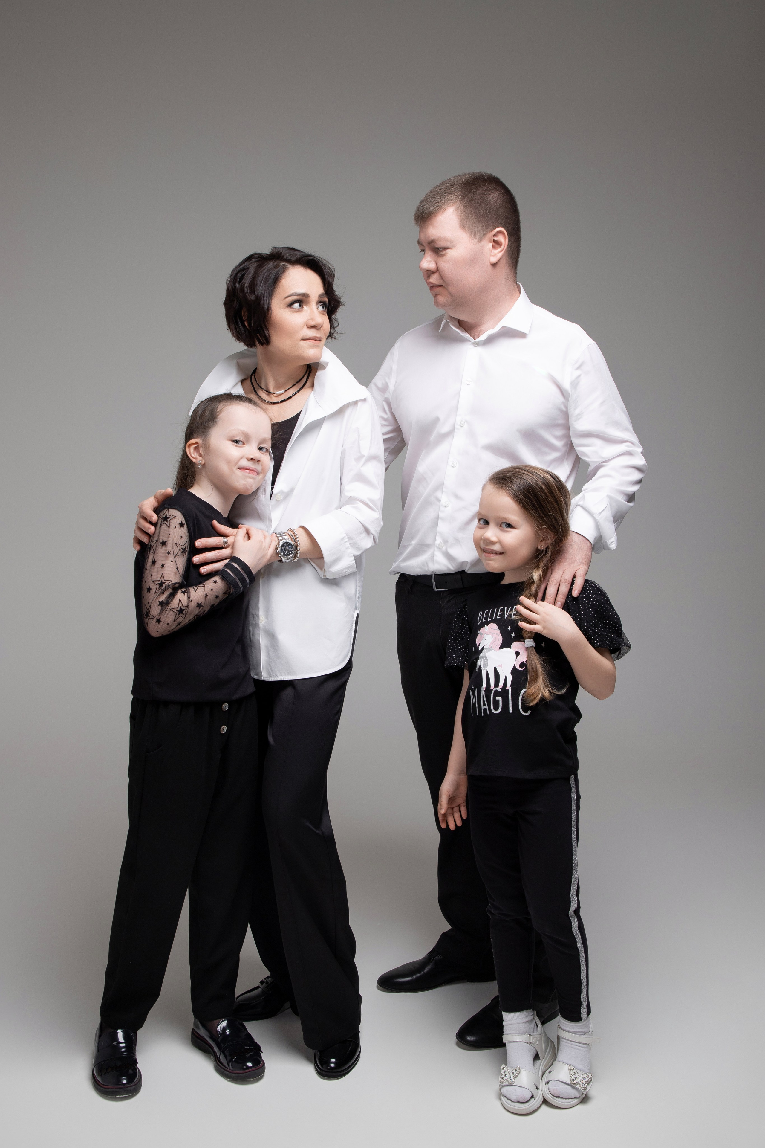 Алексей, Елена, Кристина и Арина. Фотограф Денис Лесковский (Тюмень)