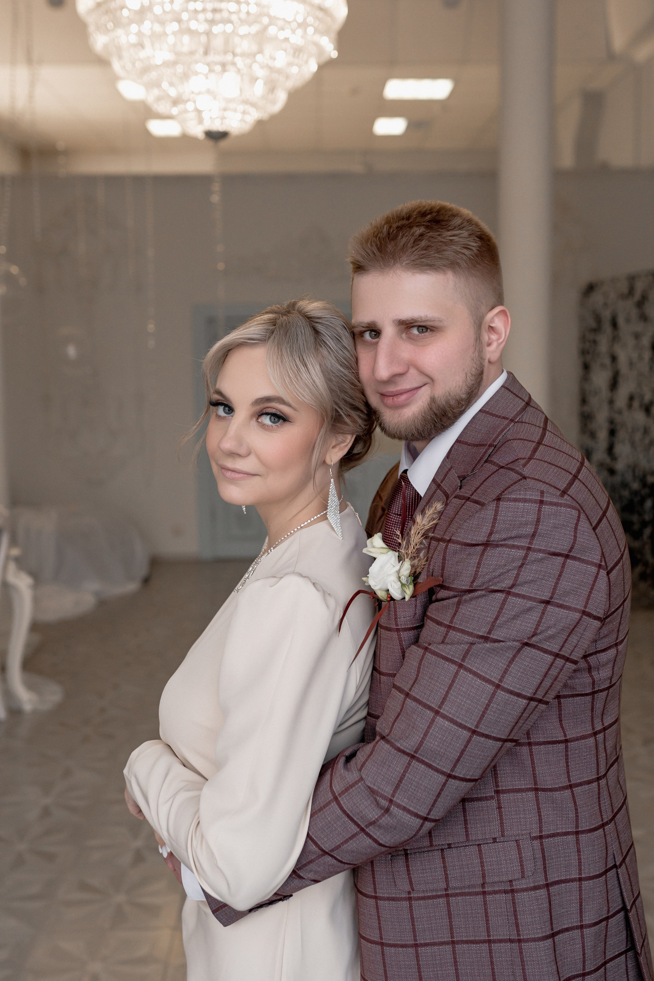 Свадебная фотосессия в студии. Фотограф Ким Наталья в Красноярске