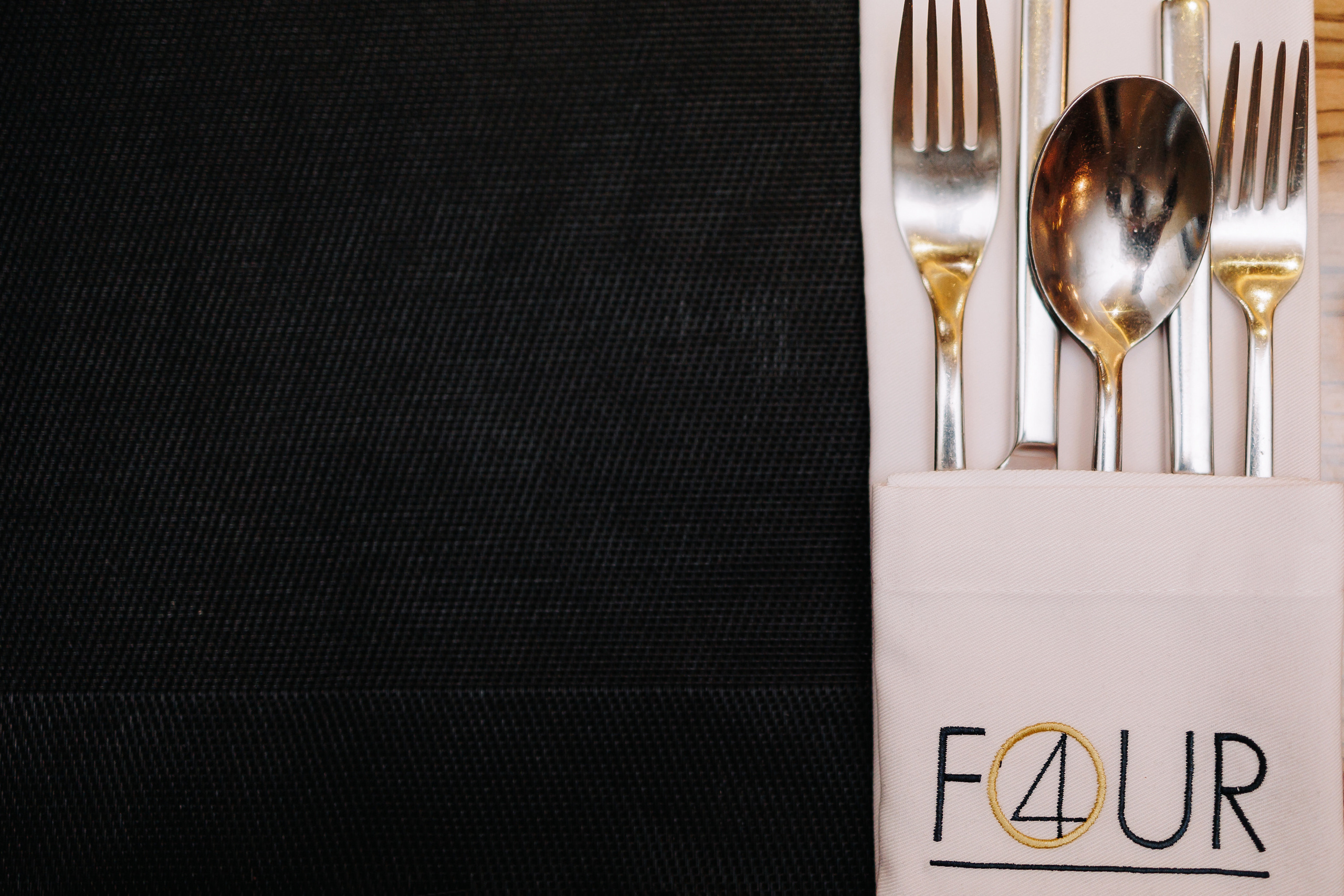 Гастроужин в ресторане FOUR с Денисом Кондратенко. Фото и видео контент за одну съемку — Веретенников Егор