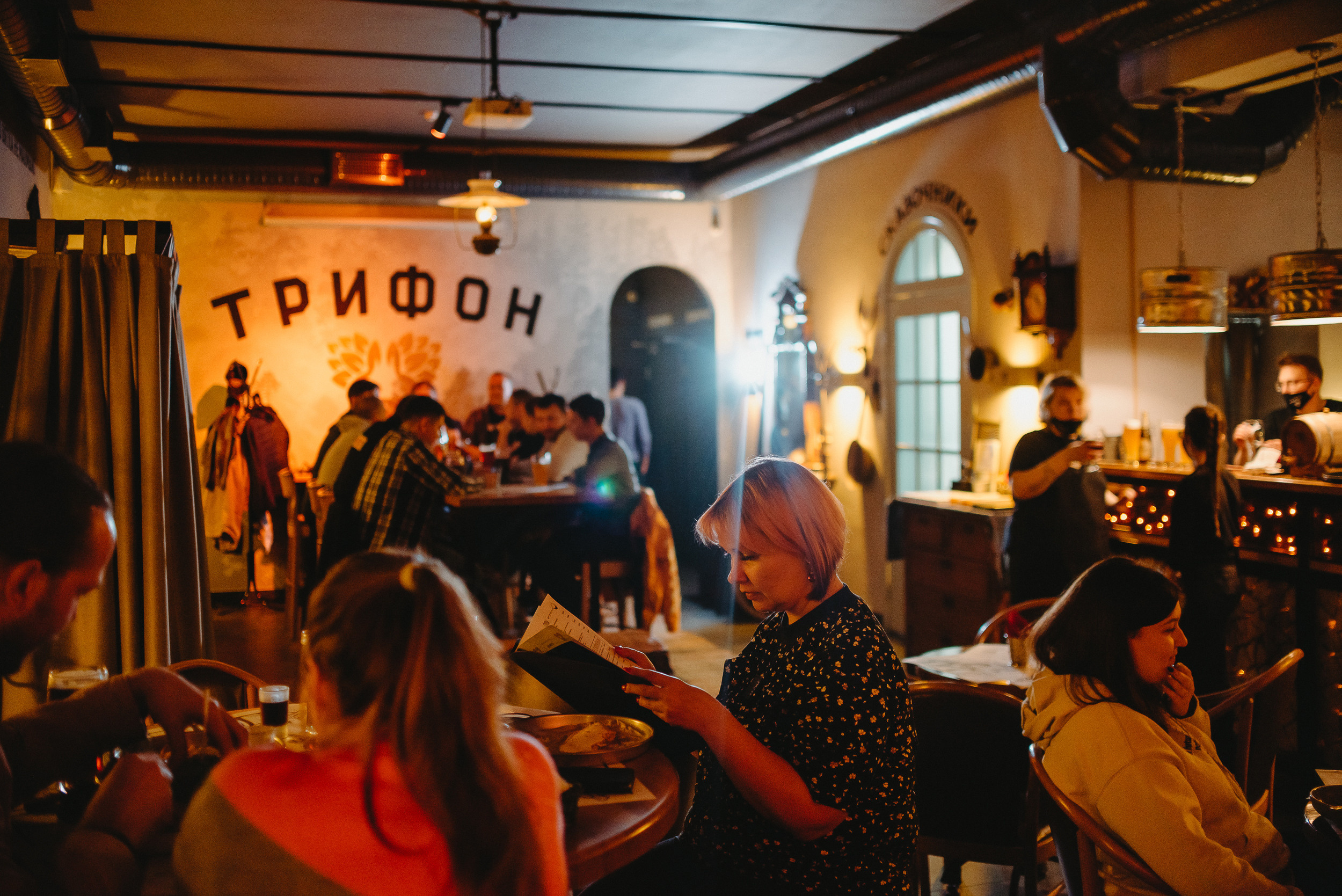 День рождения бара Трифон. Фото и видео контент за одну съемку — Веретенников Егор
