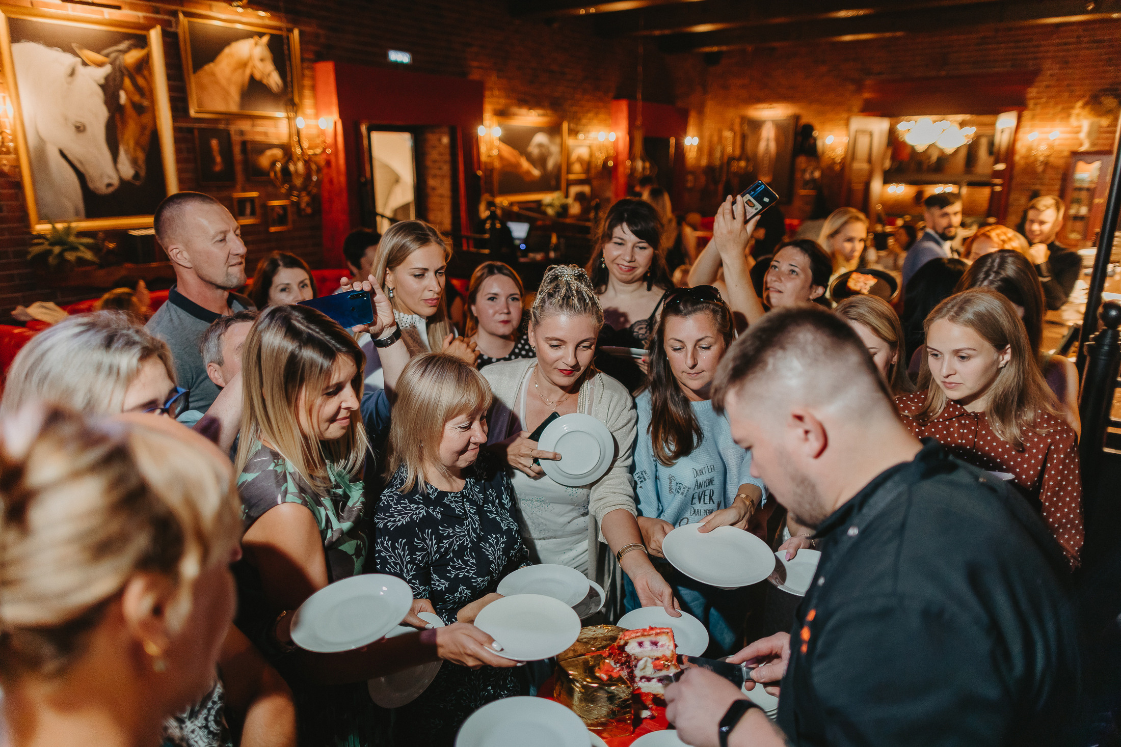 День рождения ресторана Конюшня. Фото и видео контент за одну съемку — Веретенников Егор