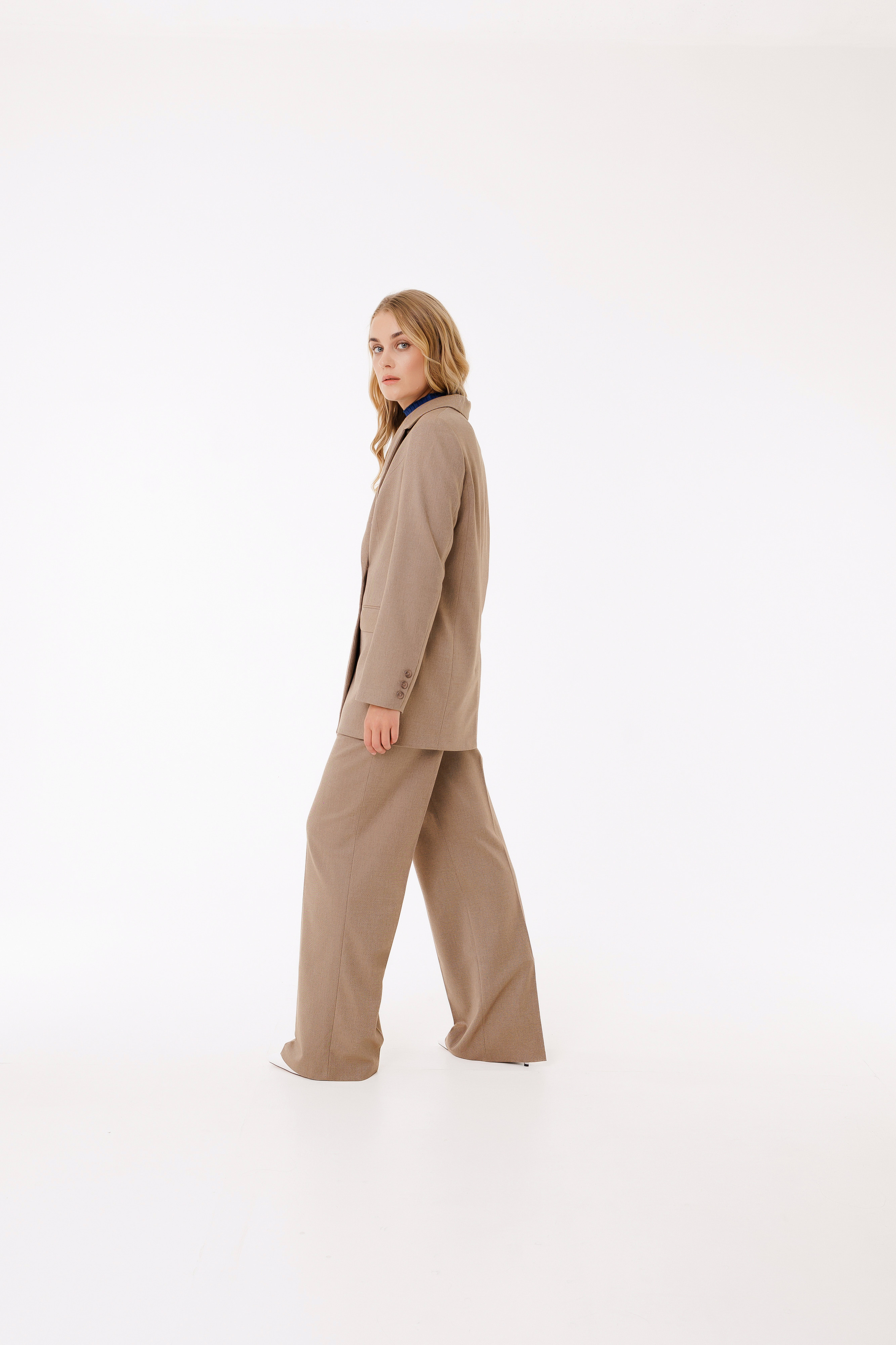 Каталог — циклорама. Фото и видео контент за одну съемку — Веретенников Егор