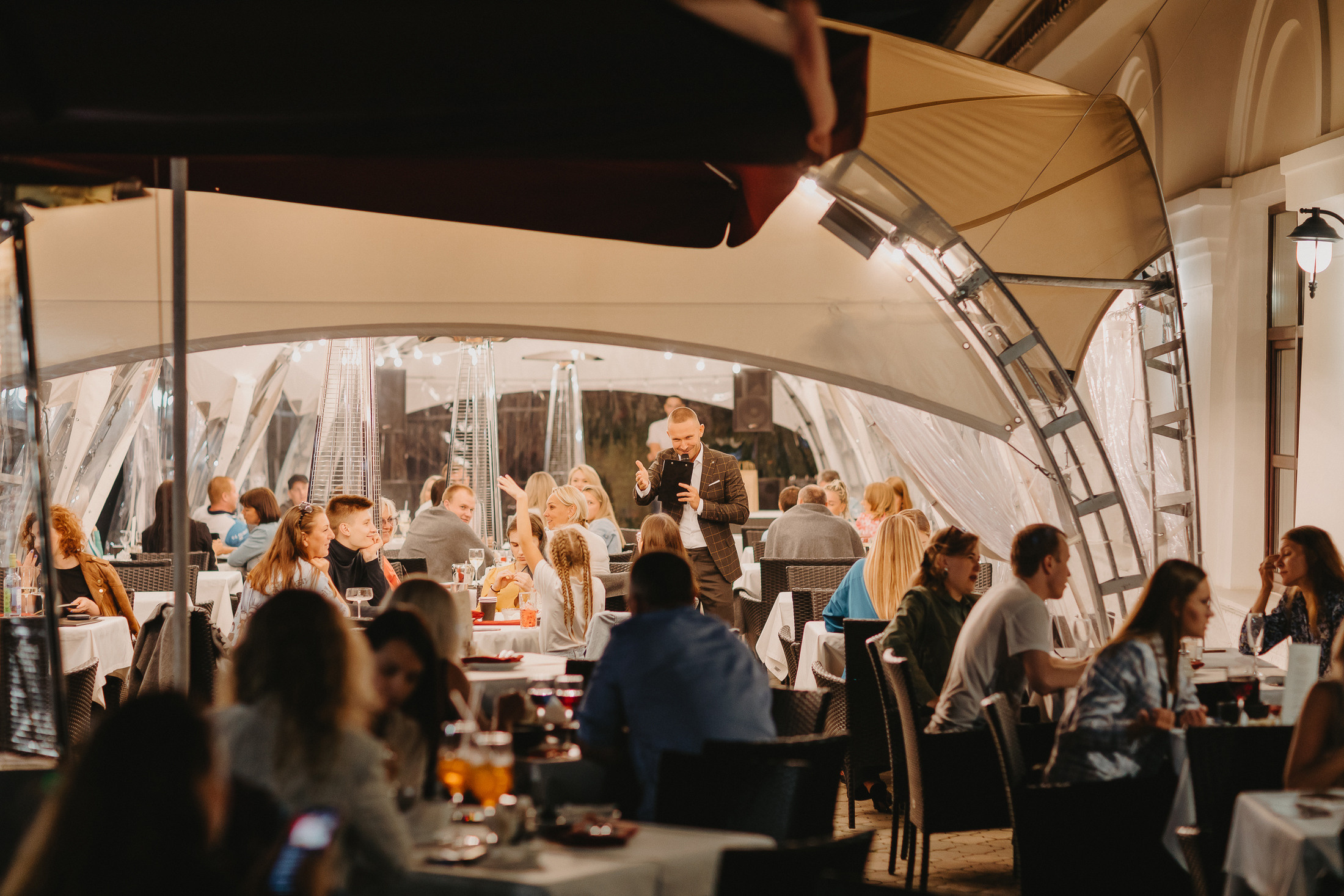 День рождения ресторана Конюшня. Фото и видео контент за одну съемку — Веретенников Егор