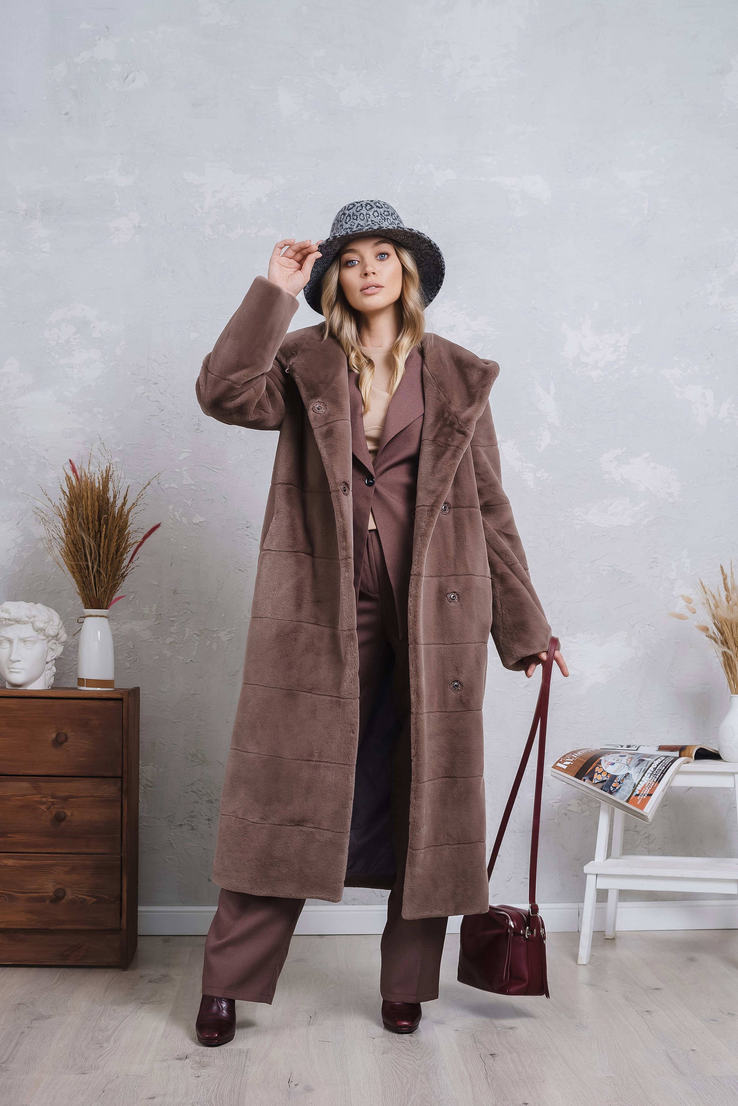 Каталог — нейтральный фон. Фото и видео контент за одну съемку — Веретенников Егор