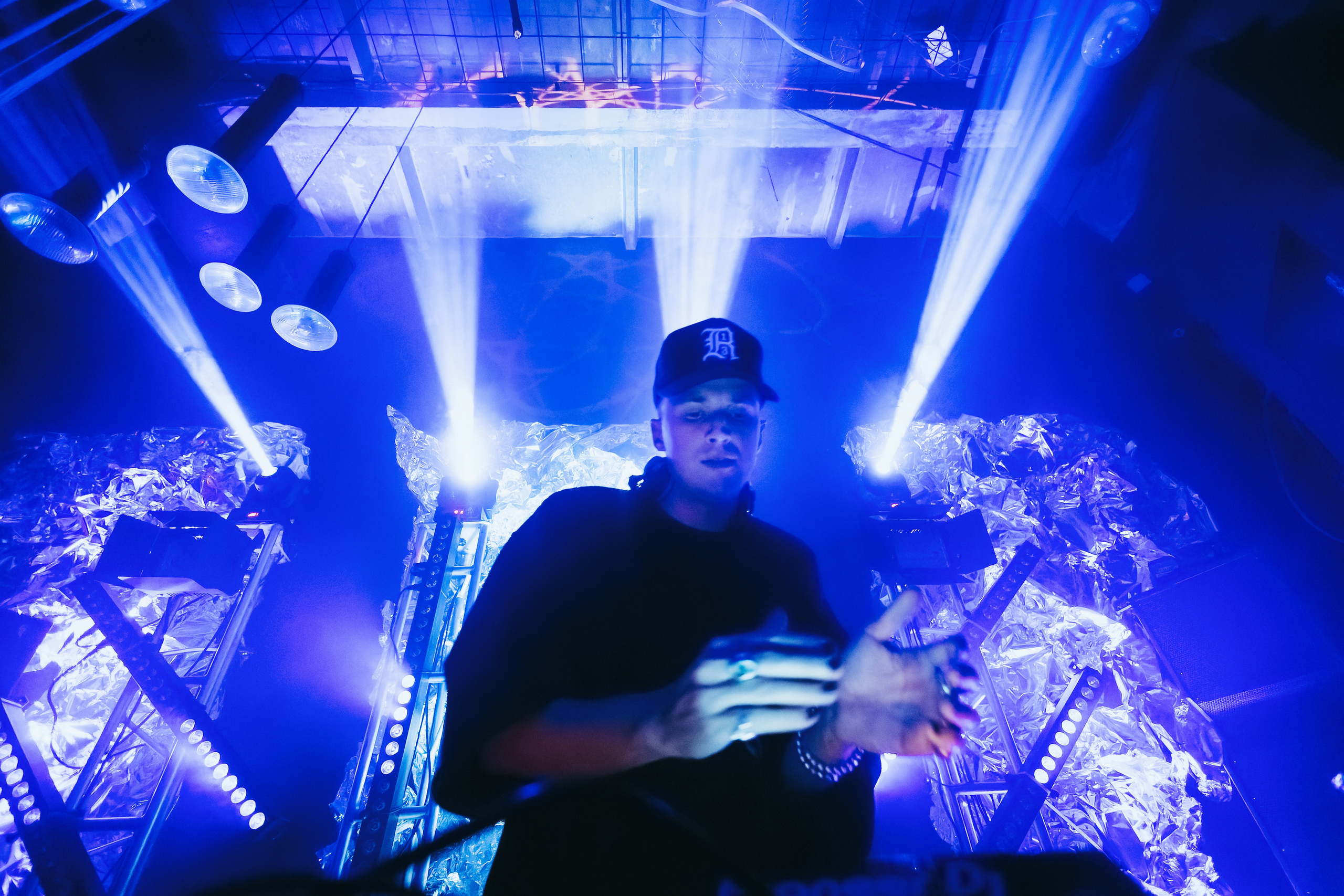 MANTRA — Dibidabo. Фото и видео контент за одну съемку — Веретенников Егор