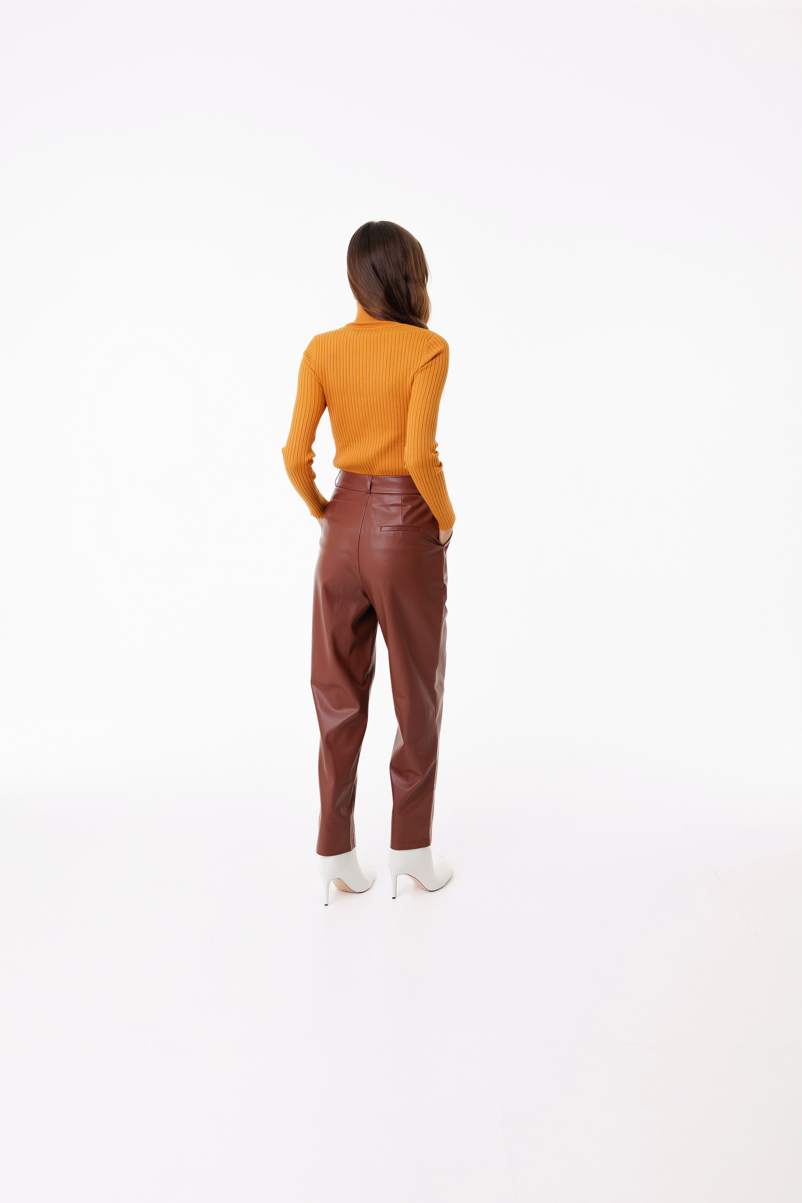 Каталог — циклорама. Фото и видео контент за одну съемку — Веретенников Егор