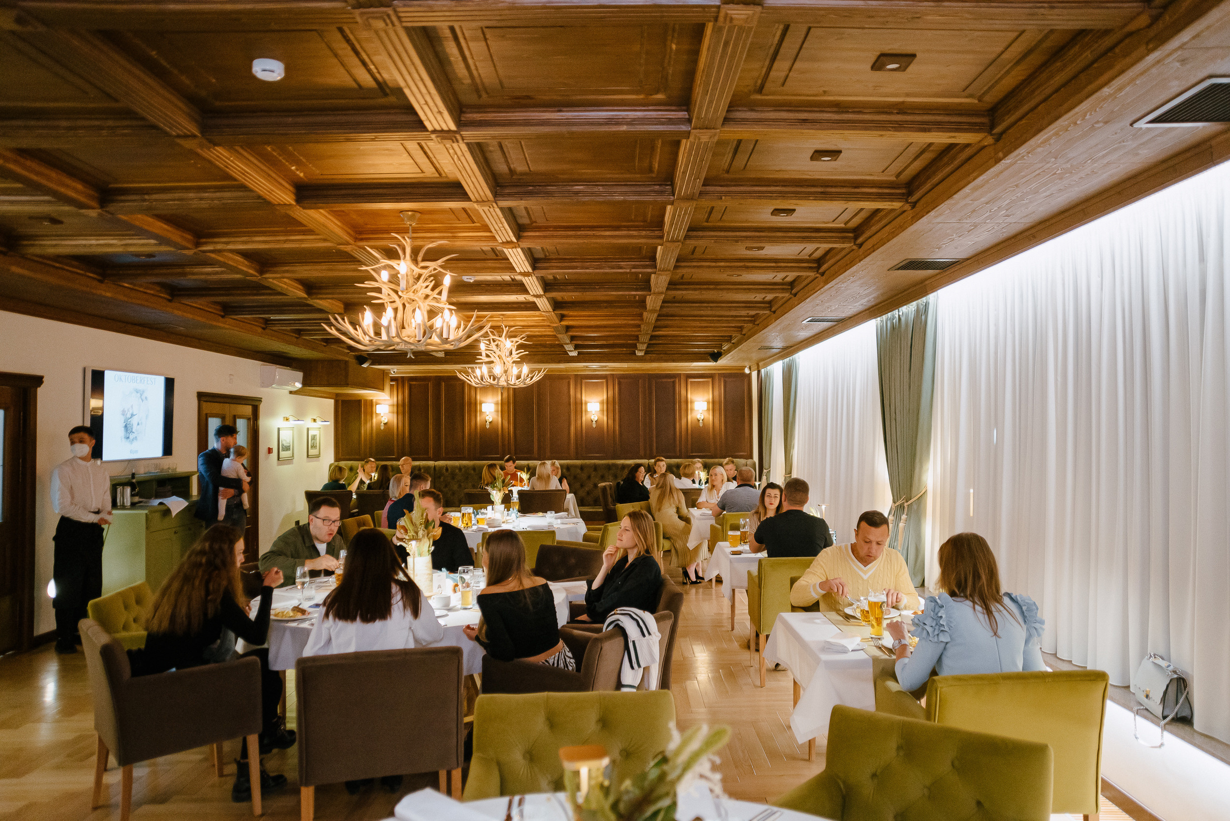 Alpen — Octoberfest. Фото и видео контент за одну съемку — Веретенников Егор