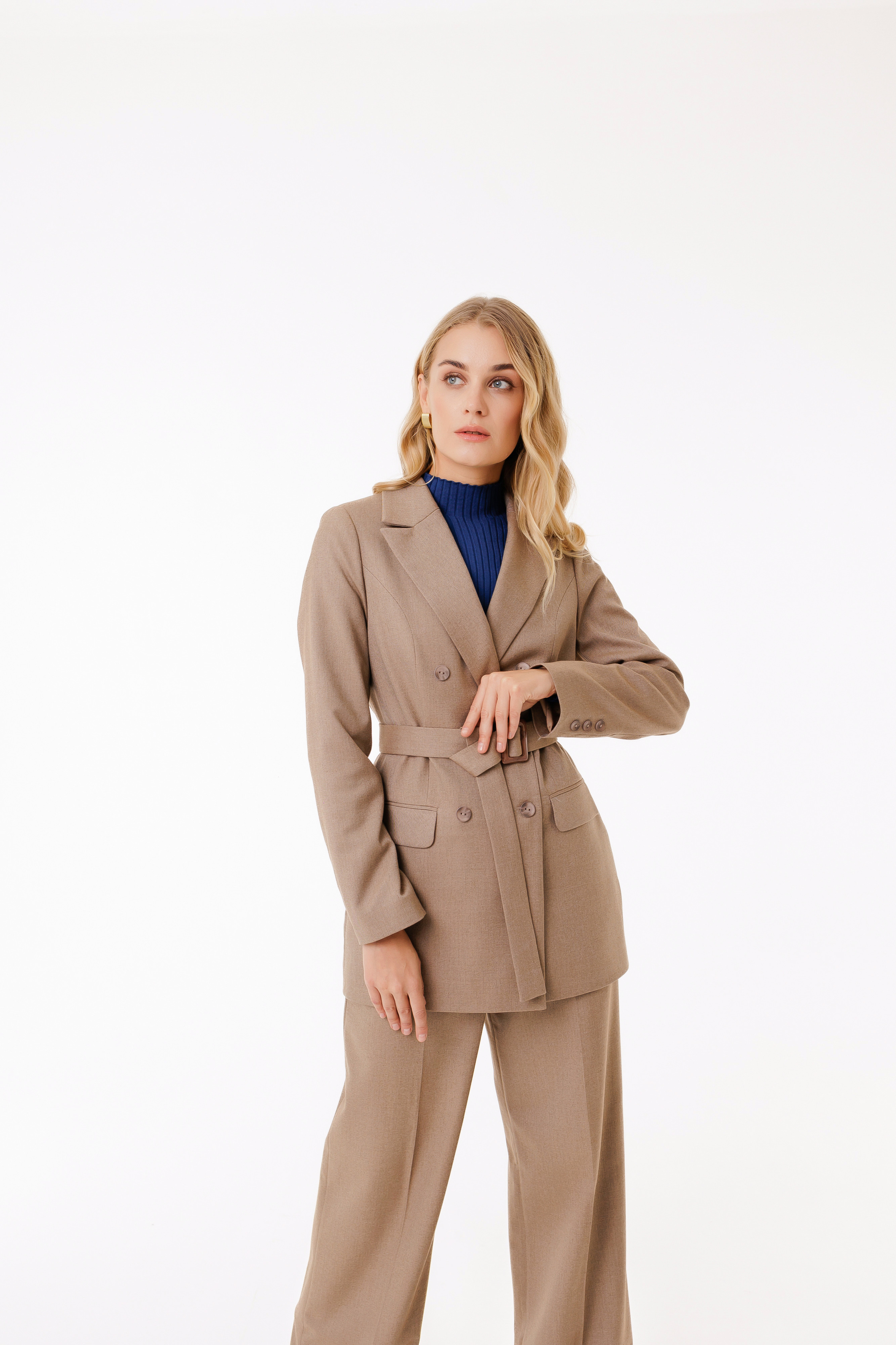 Каталог — циклорама. Фото и видео контент за одну съемку — Веретенников Егор