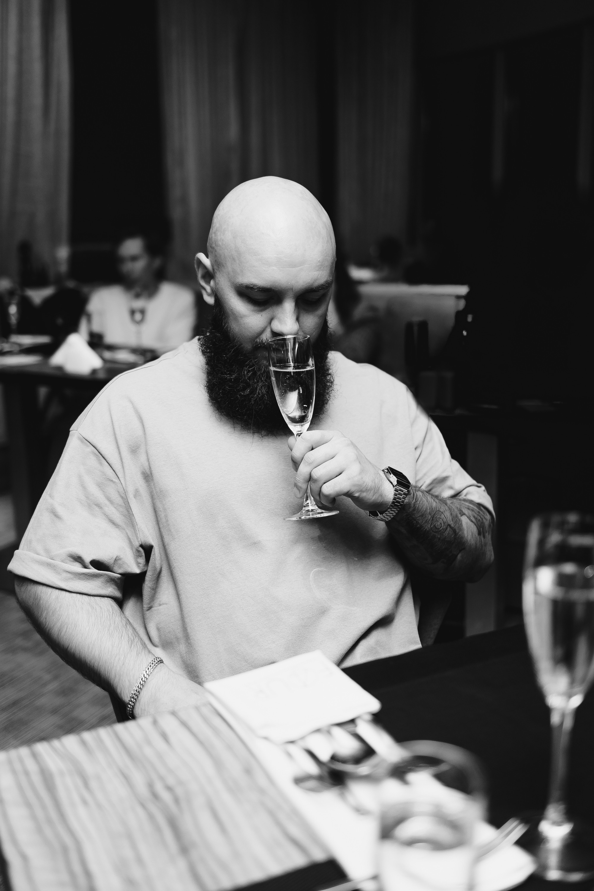 Гастроужин в ресторане FOUR с Денисом Кондратенко. Фото и видео контент за одну съемку — Веретенников Егор