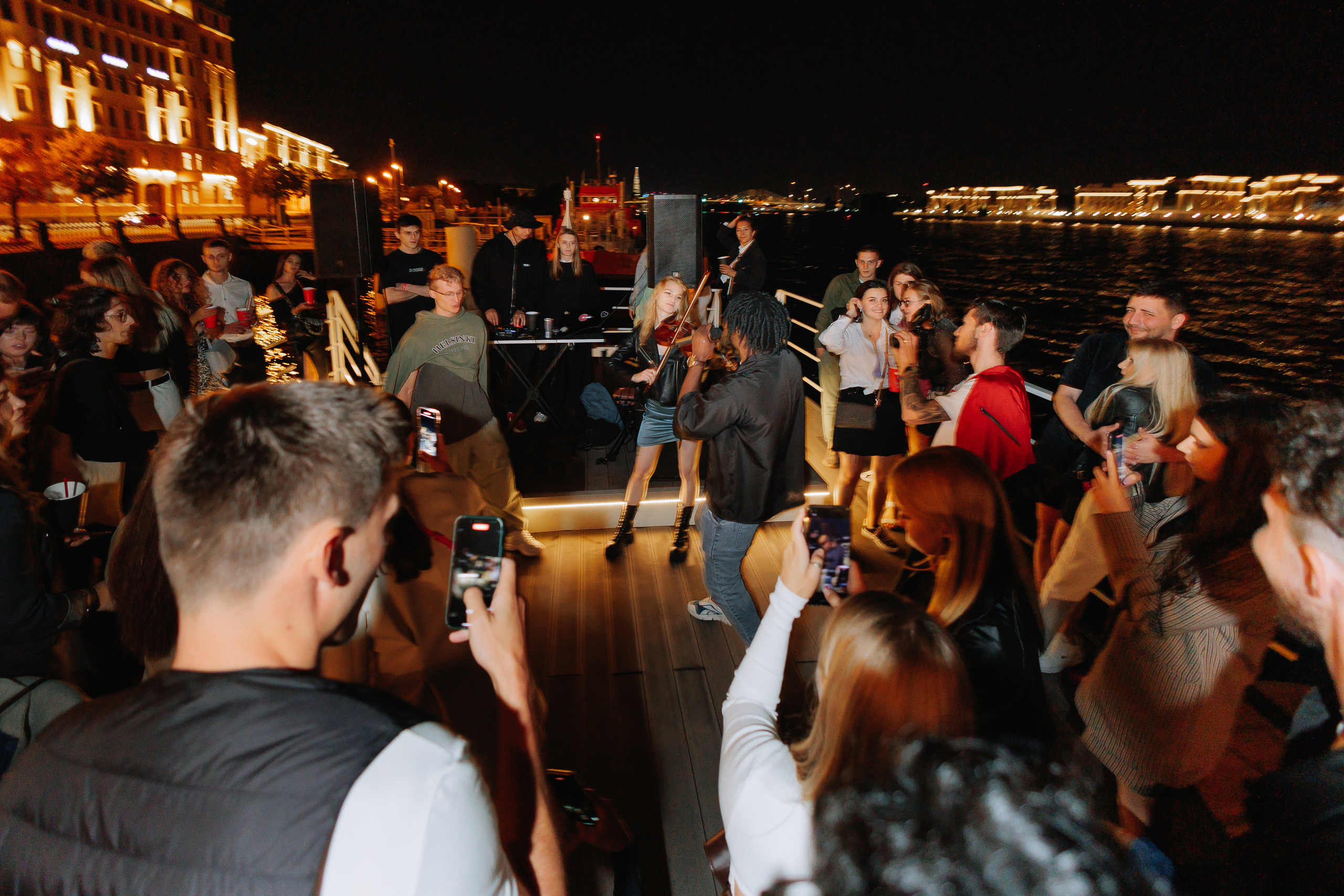 Вечеринка на корабле. Фото и видео контент за одну съемку — Веретенников Егор