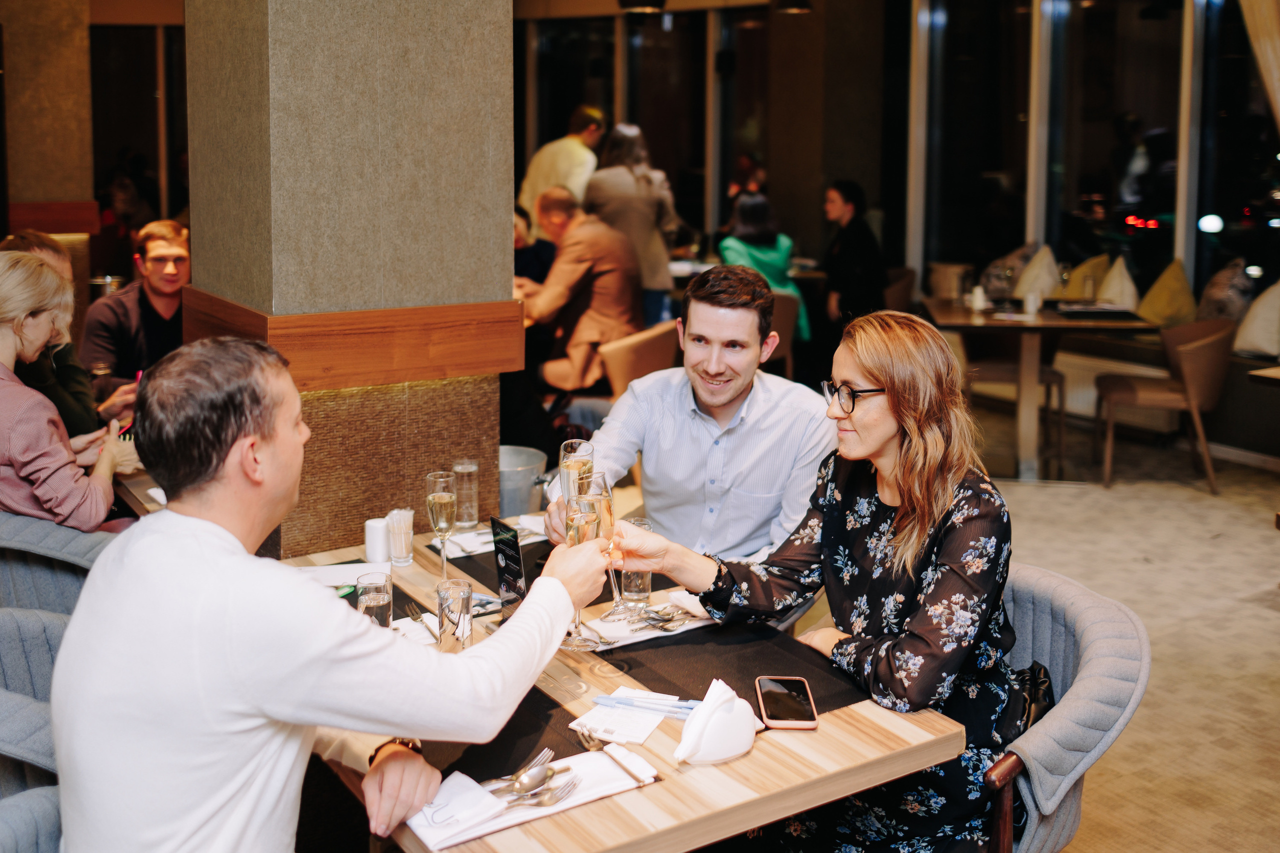 Гастроужин в ресторане FOUR с Денисом Кондратенко. Фото и видео контент за одну съемку — Веретенников Егор