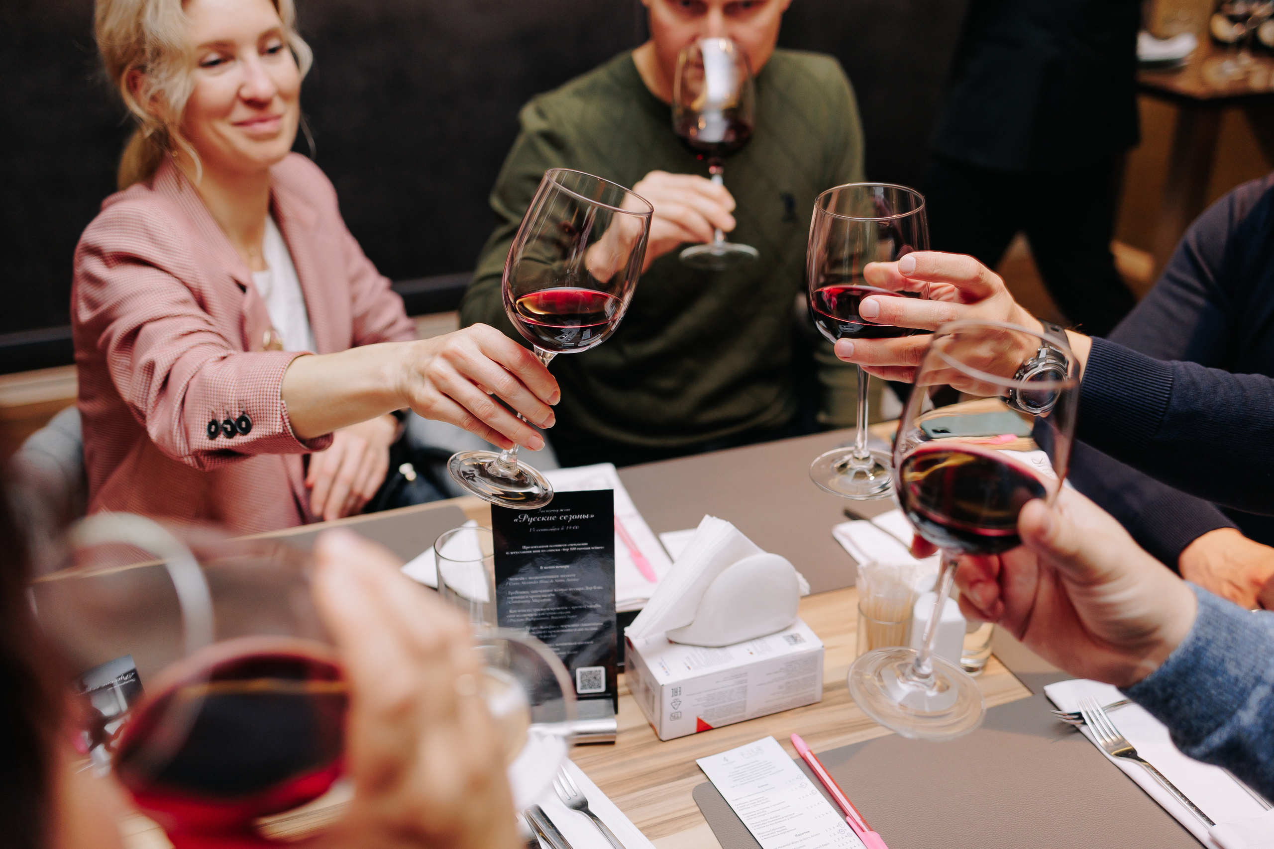 Гастроужин в ресторане FOUR с Денисом Кондратенко. Фото и видео контент за одну съемку — Веретенников Егор