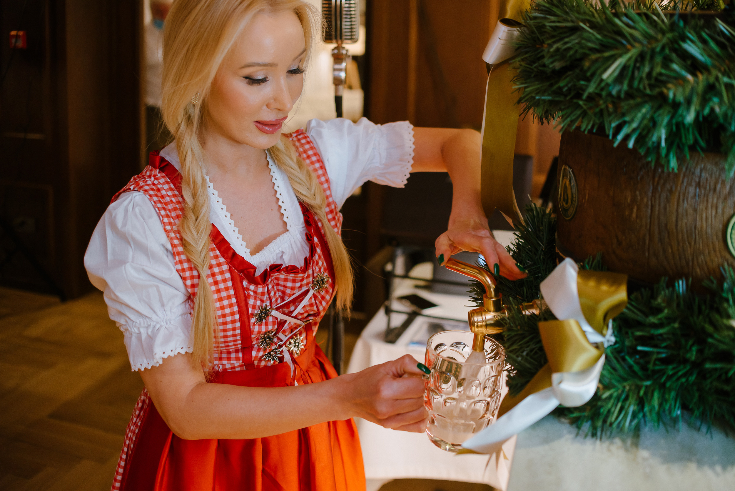 Alpen — Octoberfest. Фото и видео контент за одну съемку — Веретенников Егор