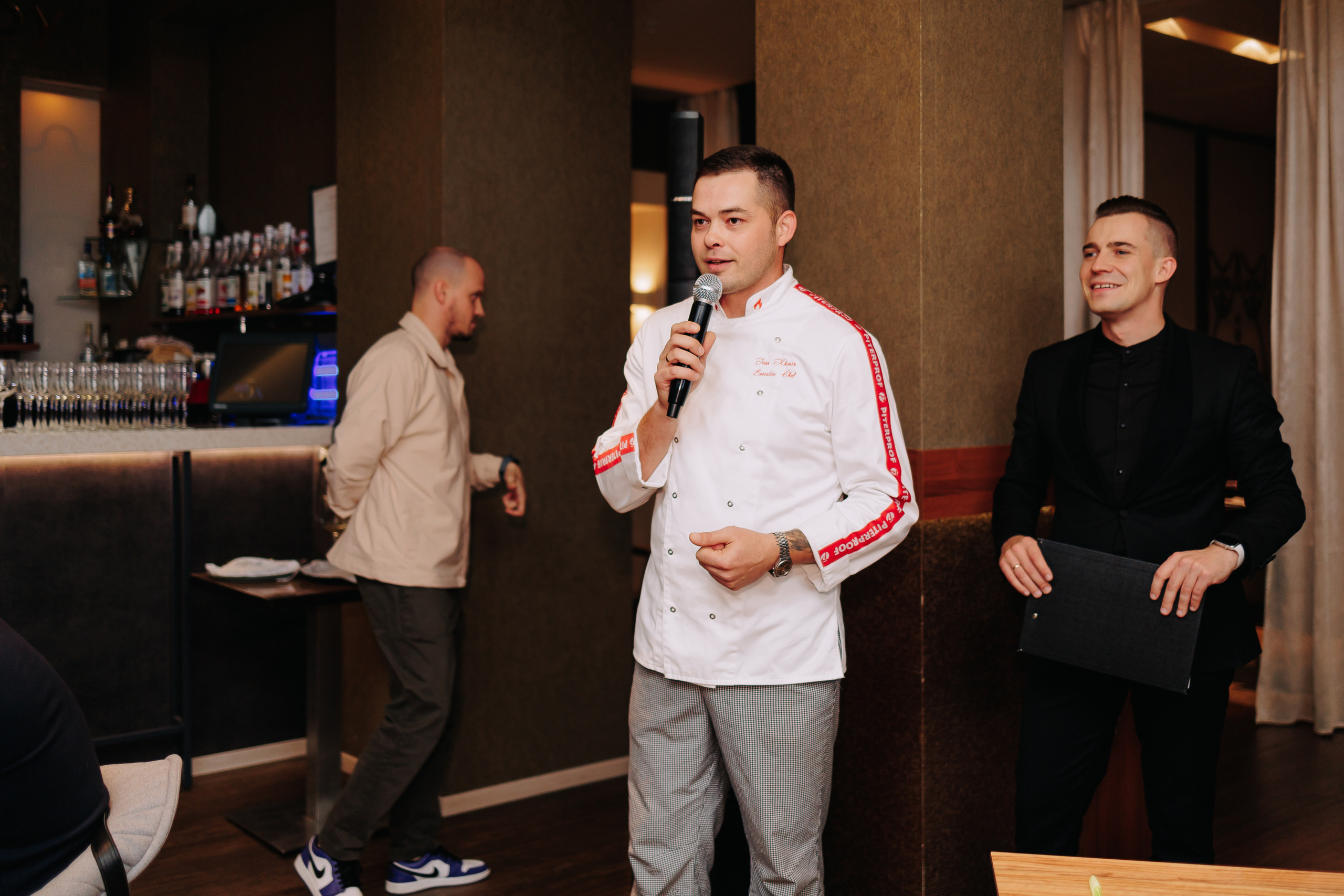 Гастроужин в ресторане FOUR с Денисом Кондратенко. Фото и видео контент за одну съемку — Веретенников Егор