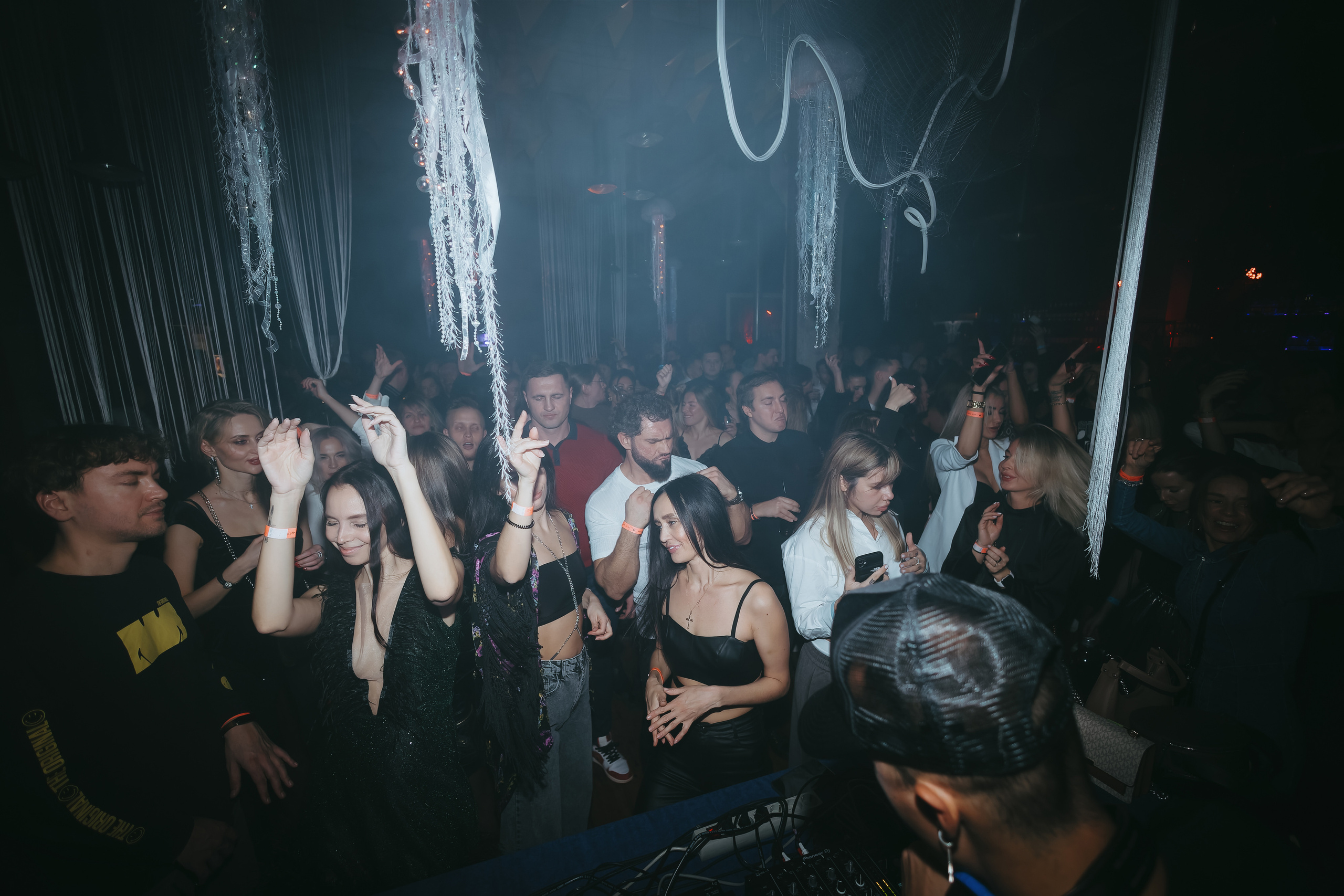 MANTRA — Dibidabo. Фото и видео контент за одну съемку — Веретенников Егор