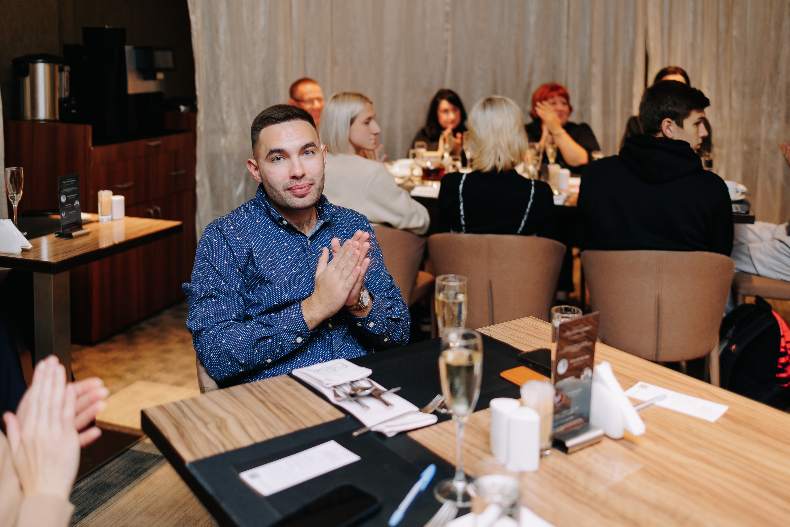 Гастроужин в ресторане FOUR с Денисом Кондратенко. Фото и видео контент за одну съемку — Веретенников Егор