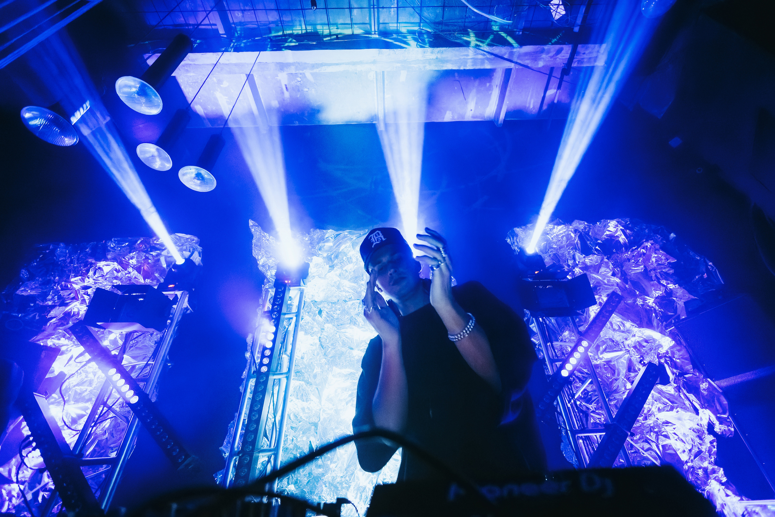 MANTRA — Dibidabo. Фото и видео контент за одну съемку — Веретенников Егор