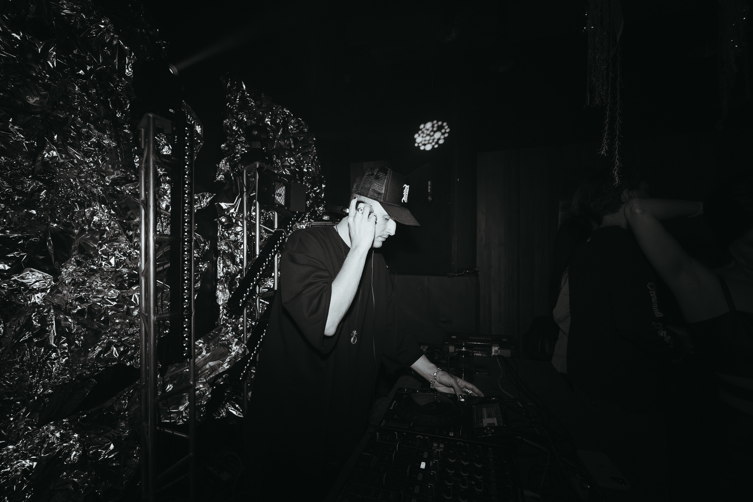 MANTRA — Dibidabo. Фото и видео контент за одну съемку — Веретенников Егор