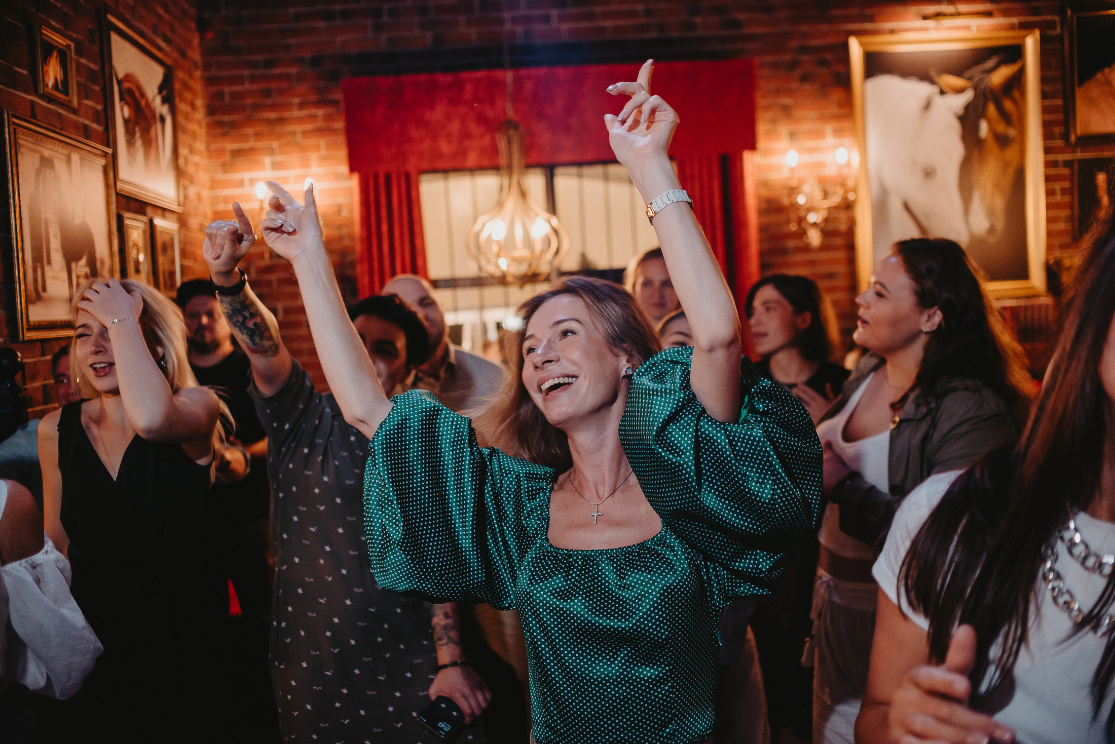 День рождения ресторана Конюшня. Фото и видео контент за одну съемку — Веретенников Егор