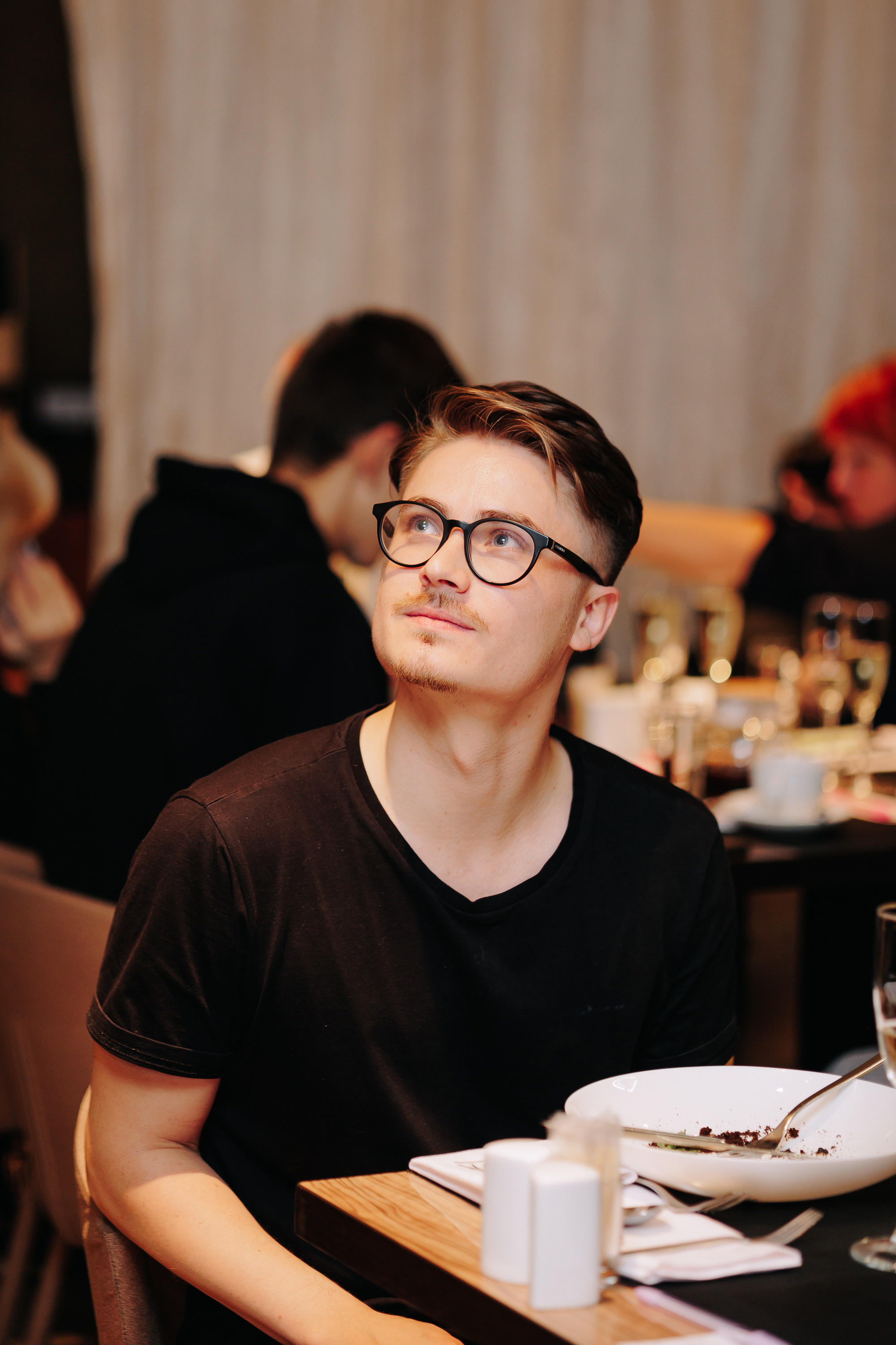 Гастроужин в ресторане FOUR с Денисом Кондратенко. Фото и видео контент за одну съемку — Веретенников Егор