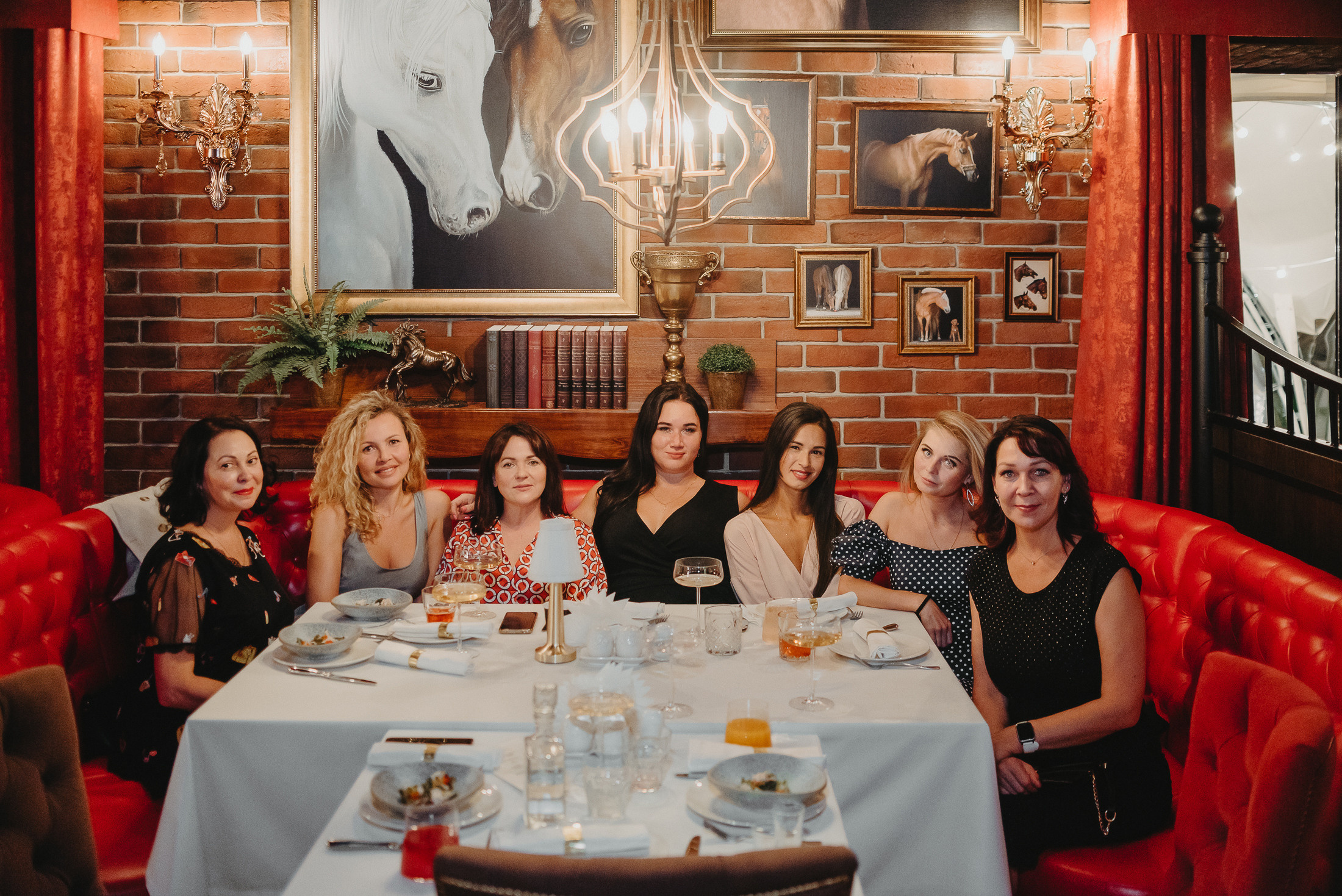 День рождения ресторана Конюшня. Фото и видео контент за одну съемку — Веретенников Егор