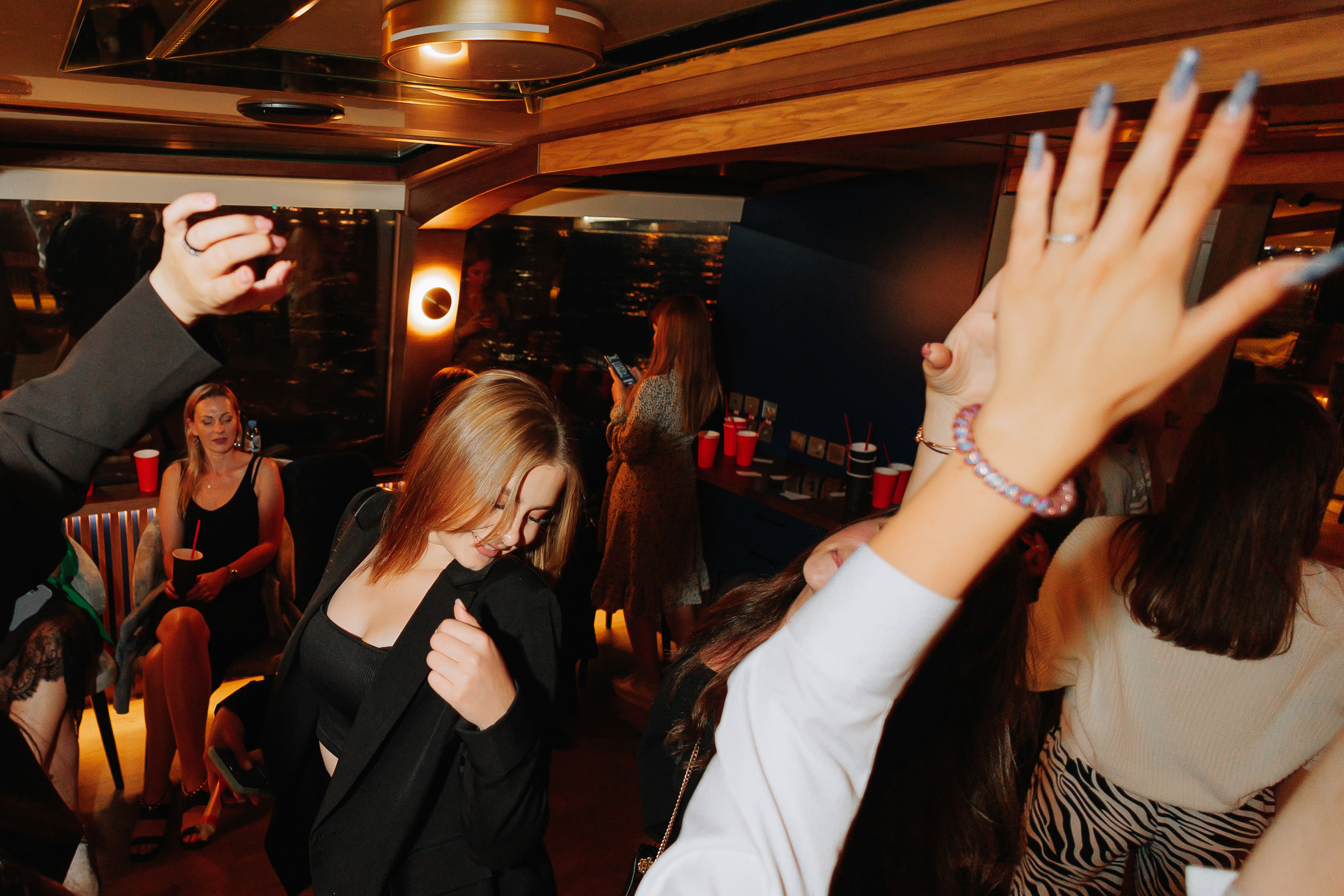 Вечеринка на корабле. Фото и видео контент за одну съемку — Веретенников Егор