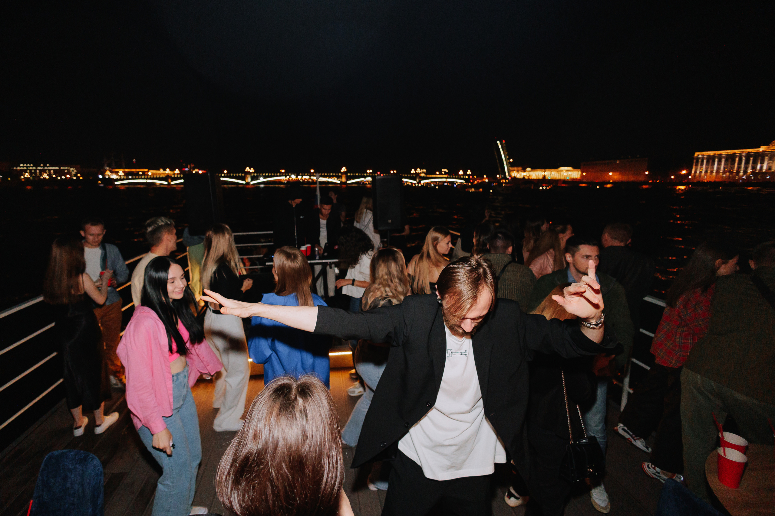 Вечеринка на корабле. Фото и видео контент за одну съемку — Веретенников Егор