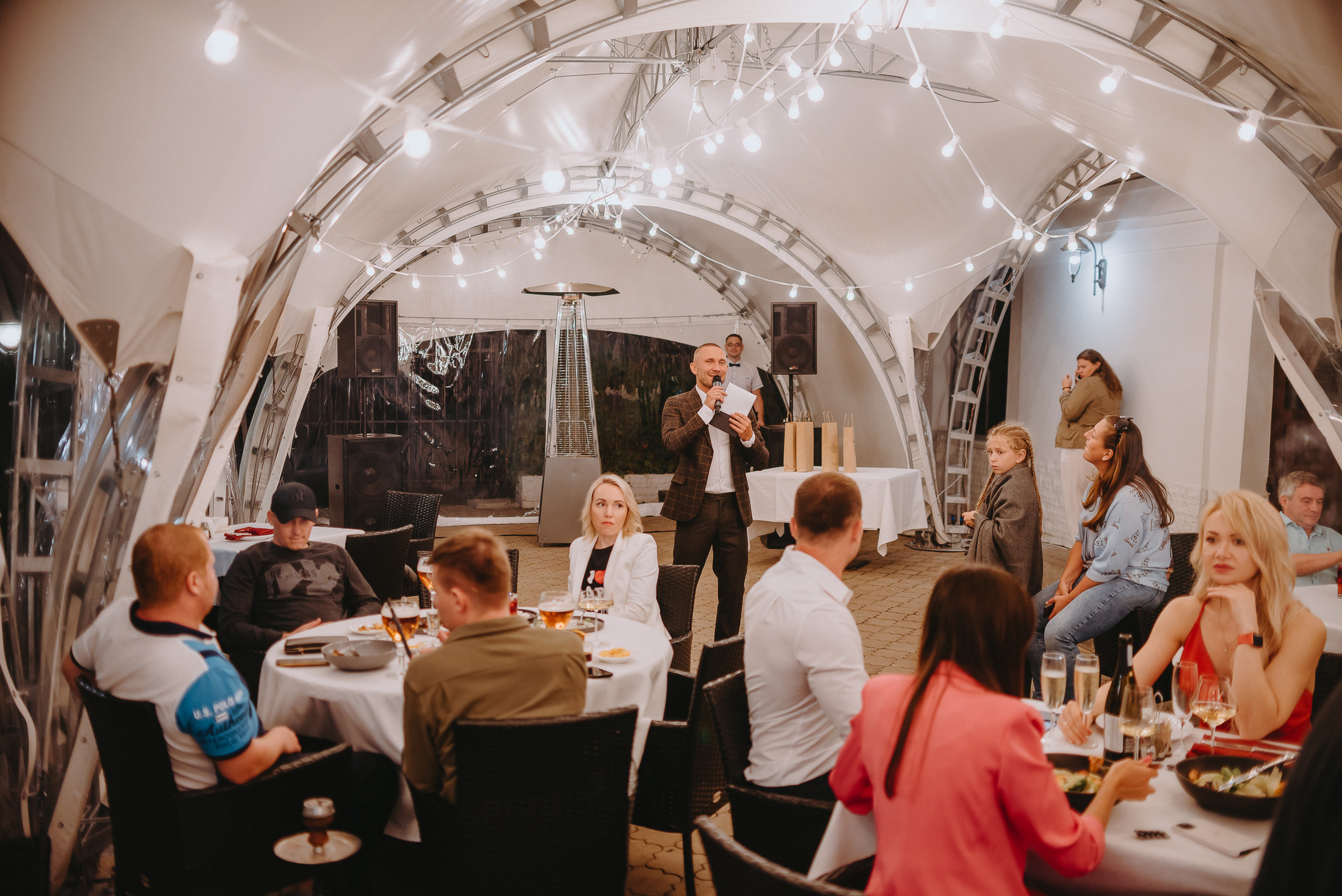 День рождения ресторана Конюшня. Фото и видео контент за одну съемку — Веретенников Егор