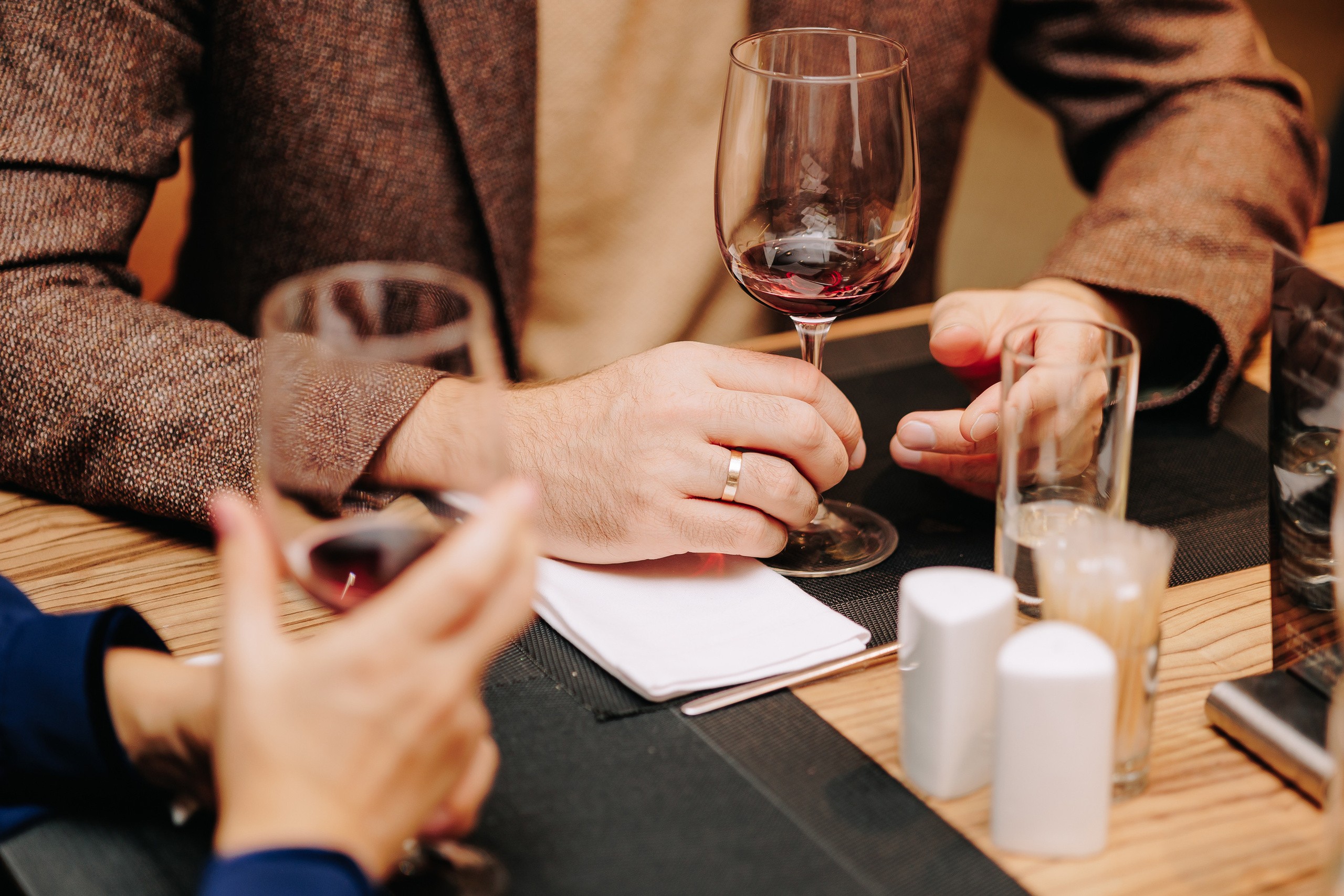 Гастроужин в ресторане FOUR с Денисом Кондратенко. Фото и видео контент за одну съемку — Веретенников Егор