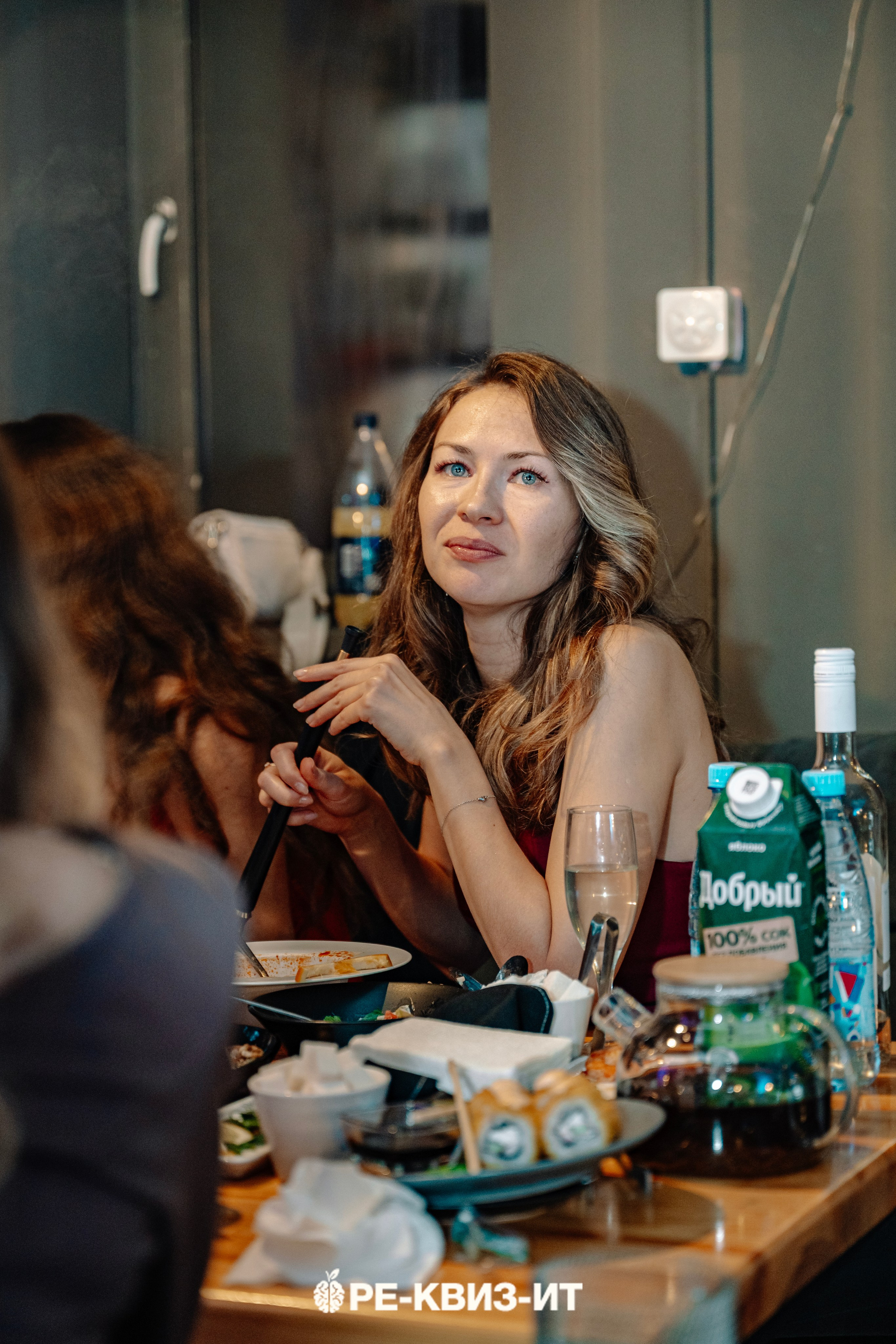 Реквизит — квиз в Зеленодольске и Волжске ZR cafe. Свадебный фотограф в Казани, и Зеленодольске Радик Мухаметов