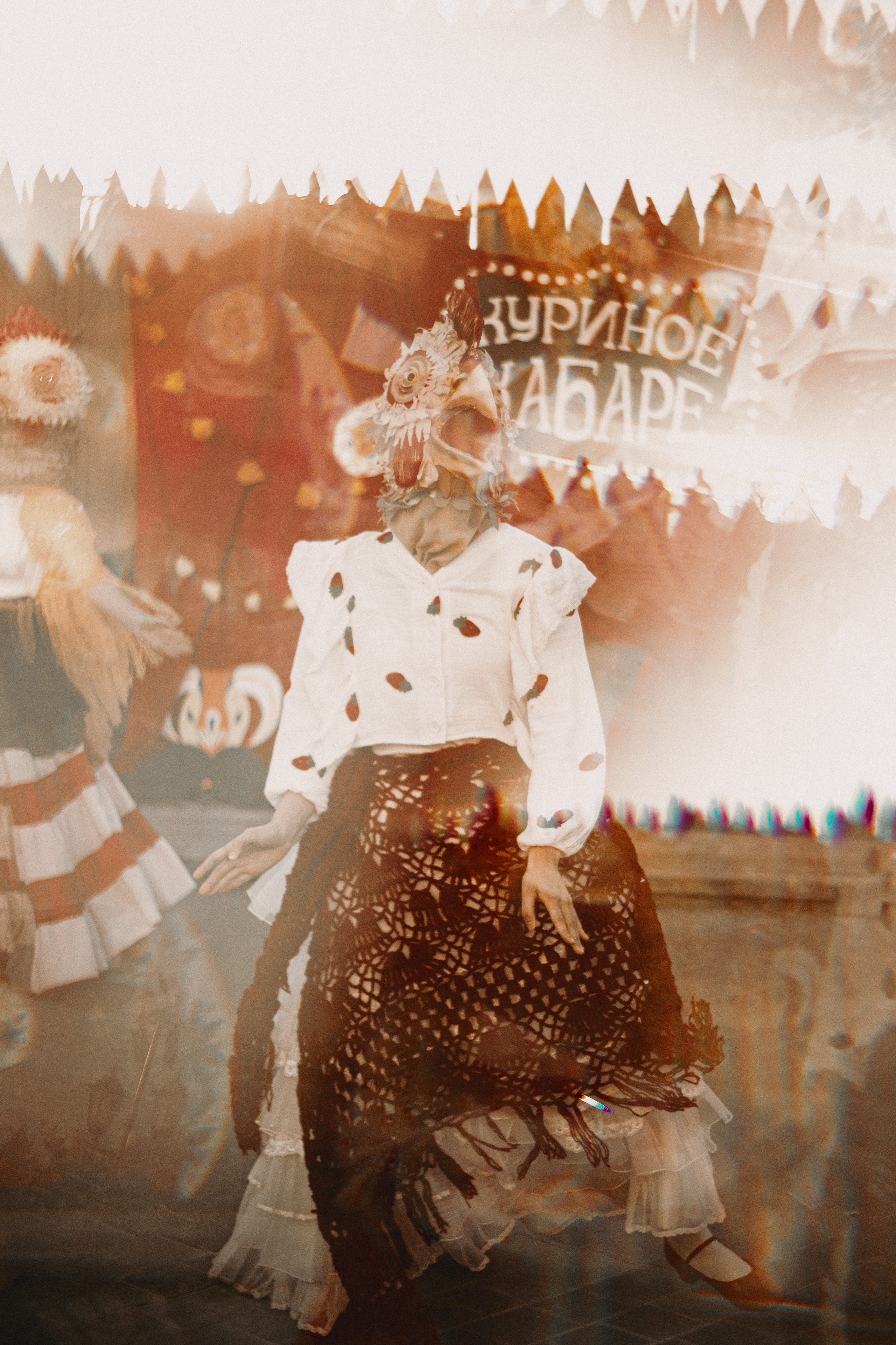 Спектакль «Куриное кабаре» от Свободного молодежного театра | Тобольск. Арт-фотограф Крис Л. в Тобольске: портрет, семейные, свадьбы