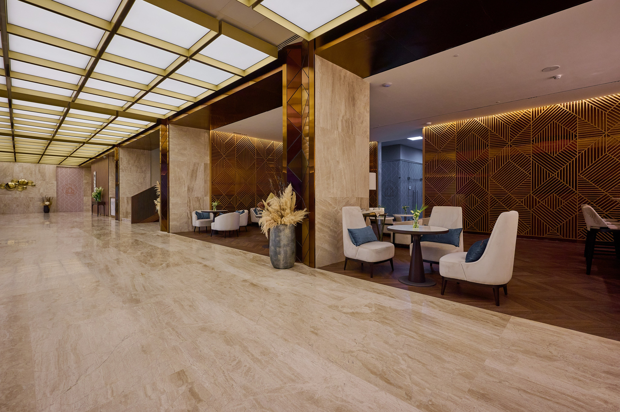 Холл The Grand Palace. Интерьерный фотограф в Краснодаре