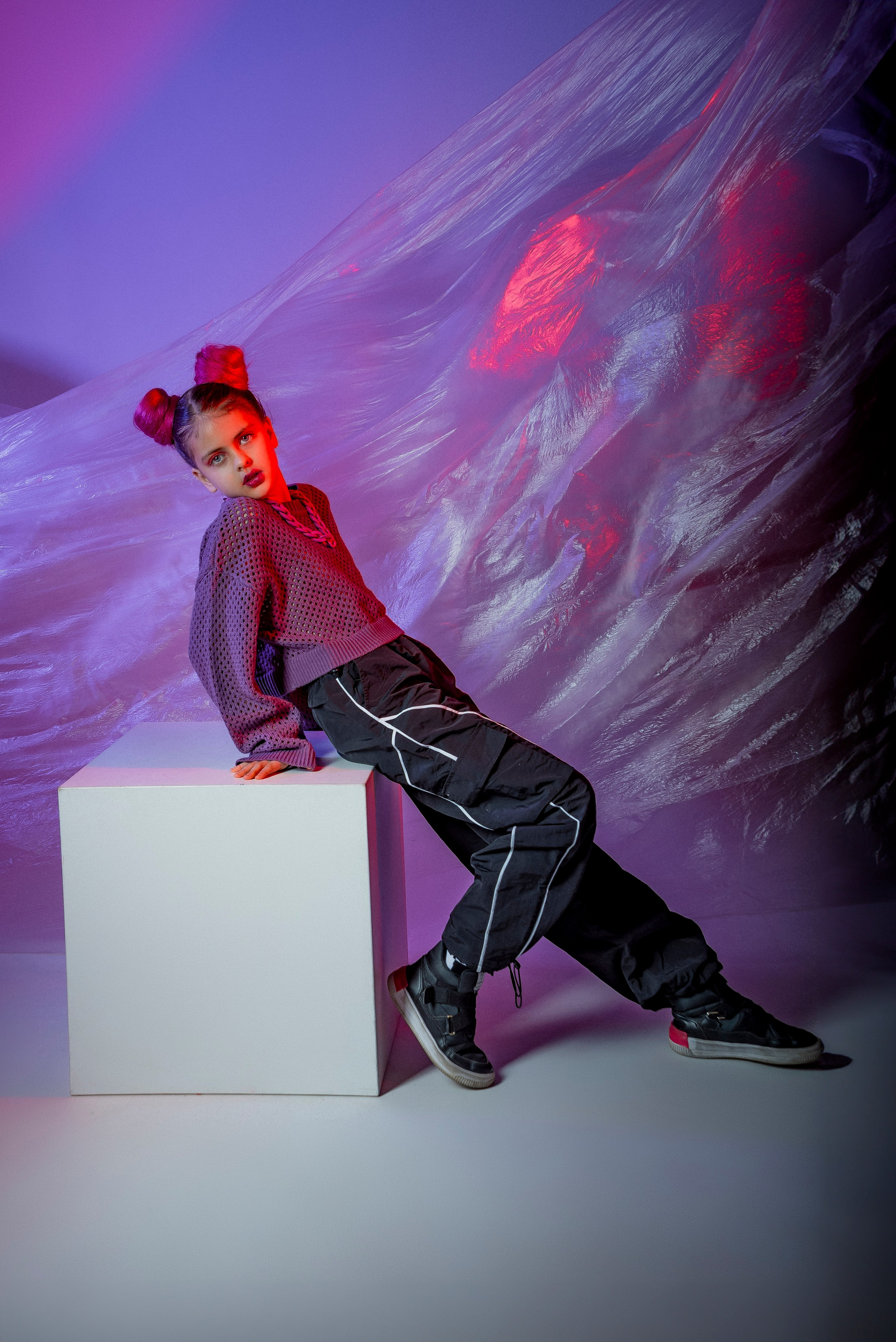 неоновая фотосессия в студии в сочи