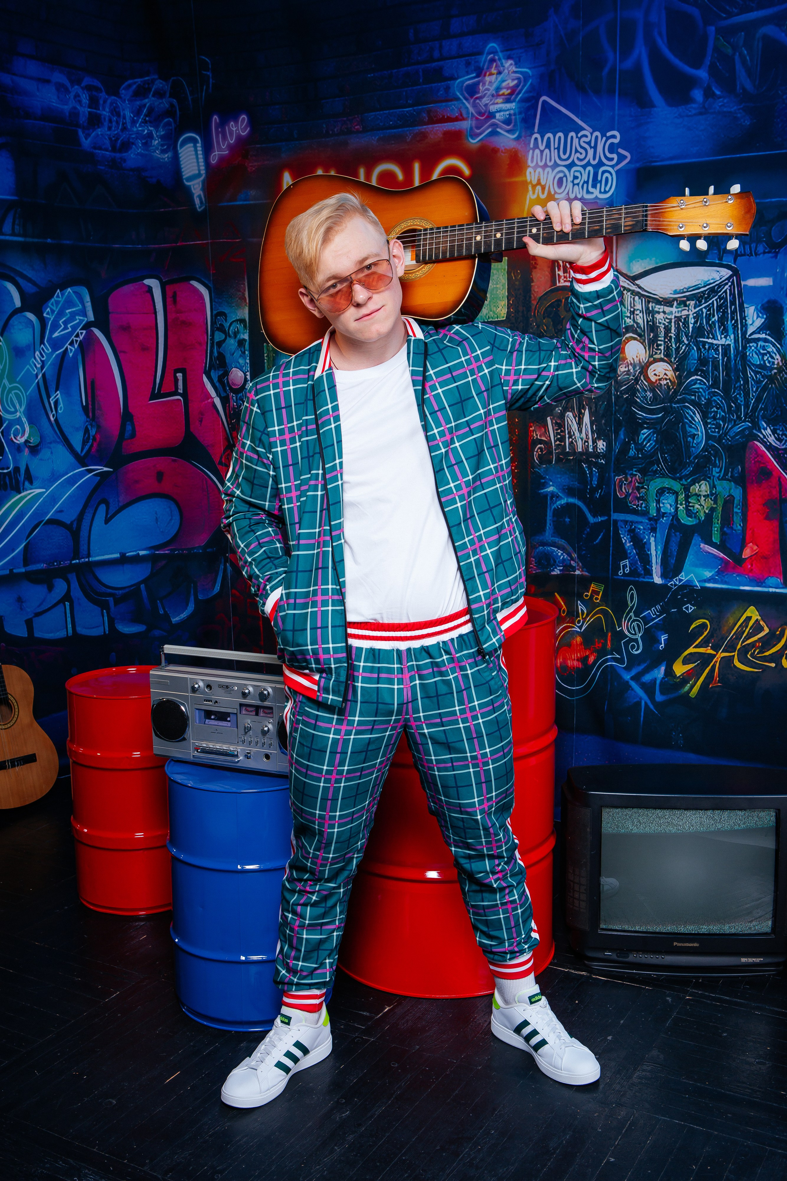 Граффити. 90-е. Фото дети. Выпускные альбомы Нижний Тагил