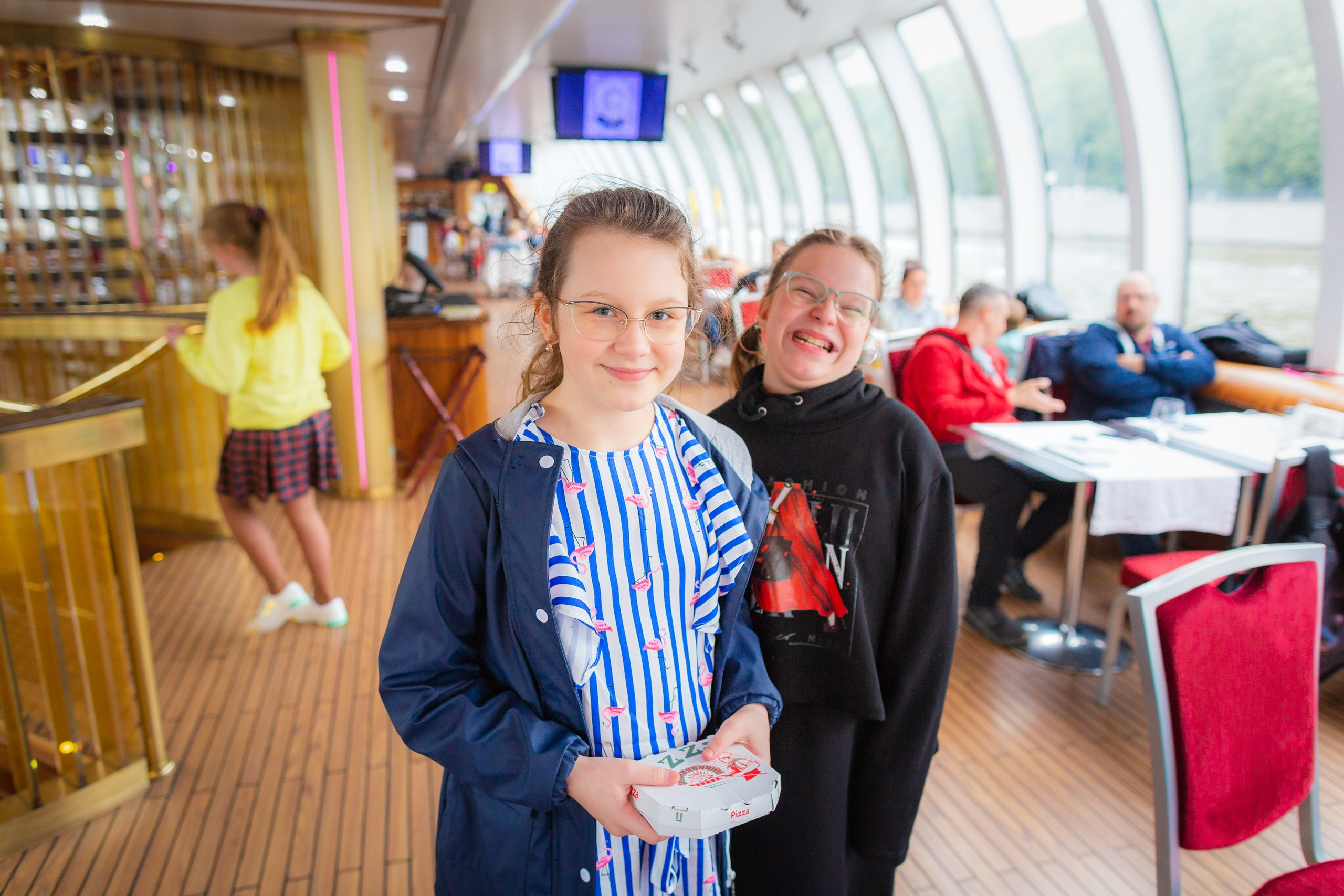 Выпускной на теплоходе. 4 класс